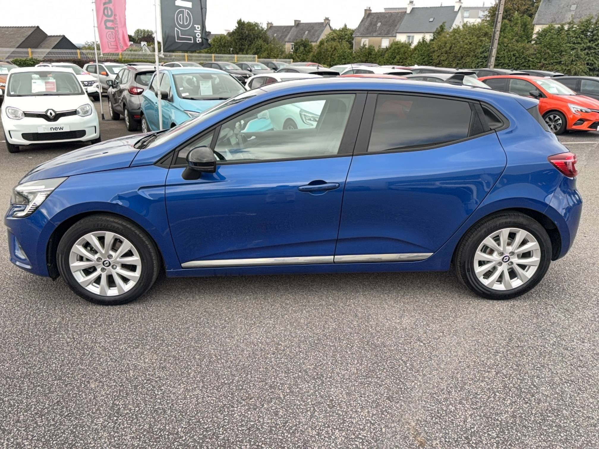 Vente en ligne Renault Clio 5 Clio E-Tech full hybrid 145 au prix de 16 490 €