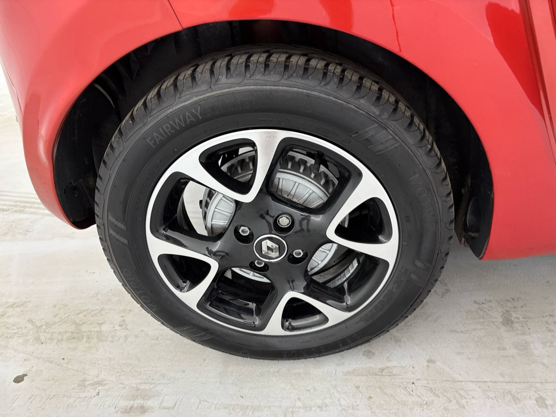 Vente en ligne Renault Twingo 3  TCe 95 au prix de 11 390 €