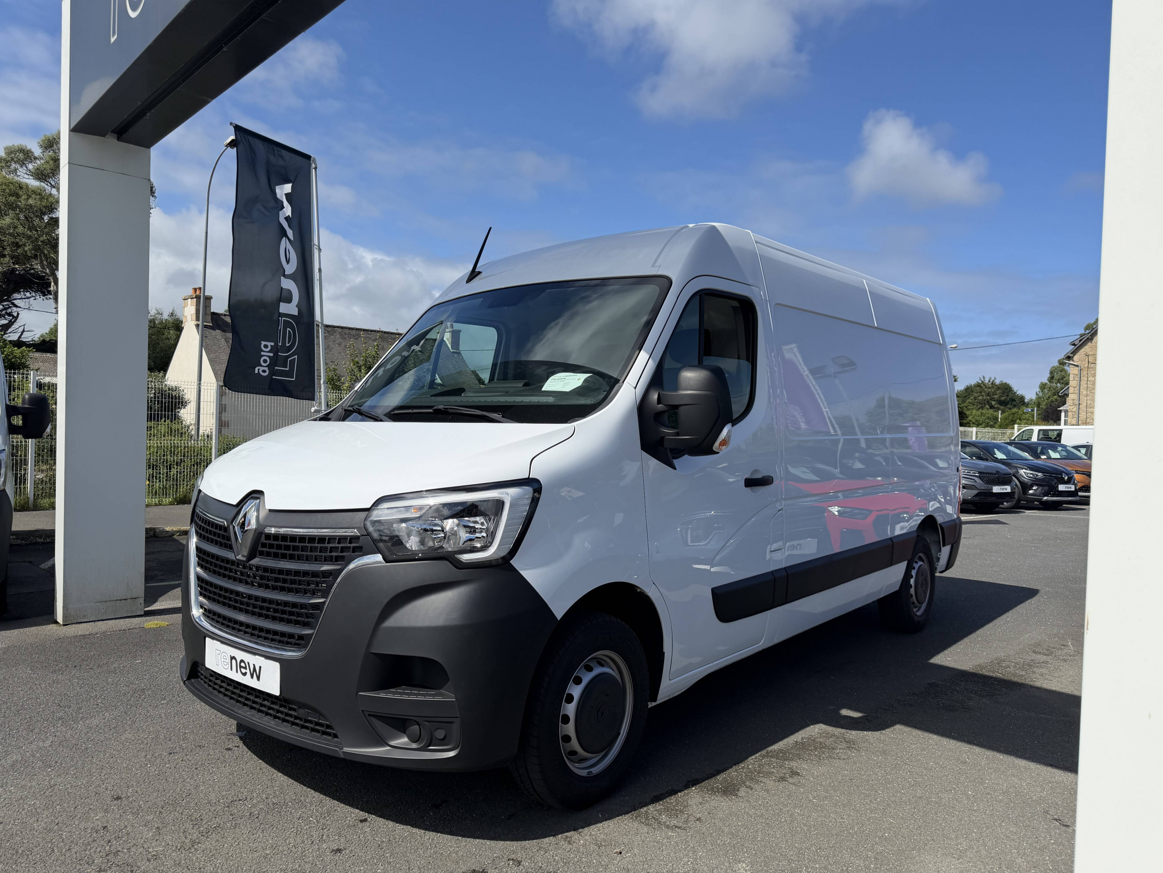 Renault Master Fourgon MASTER FGN TRAC F3500 L2H2 BLUE DCI 135 occasion de 2024 en vente à Lannion