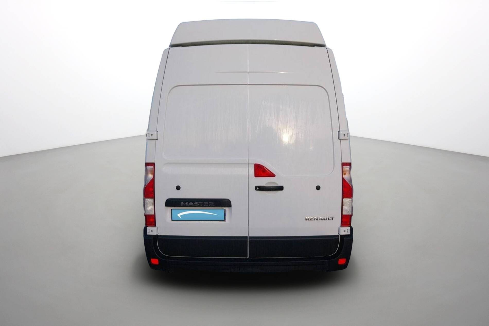 Vente en ligne Renault Master Fourgon MASTER FGN TRAC F3500 L3H3 BLUE DCI 135 au prix de 29 900 €
