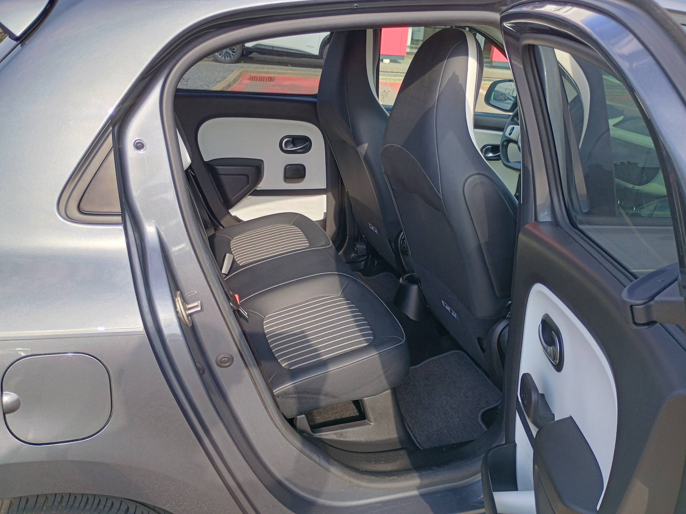 Vente en ligne Renault Twingo 3  TCe 95 au prix de 11 990 €