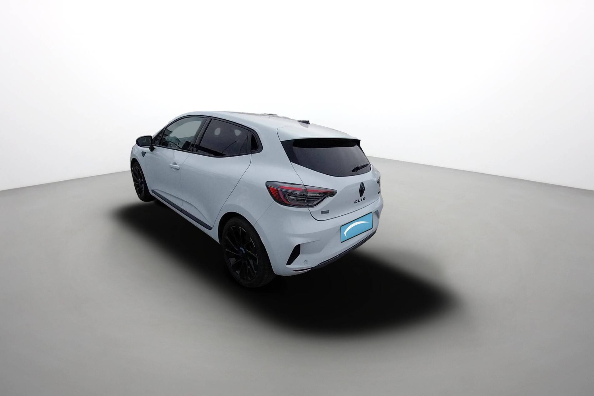 Vente en ligne Renault Clio 5 Clio E-Tech full hybrid 145 au prix de 20 500 €