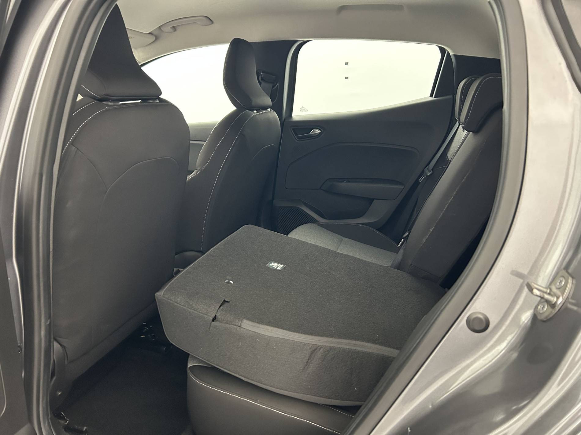 Vente en ligne Renault Clio 5 Clio TCe 90 au prix de 15 990 €