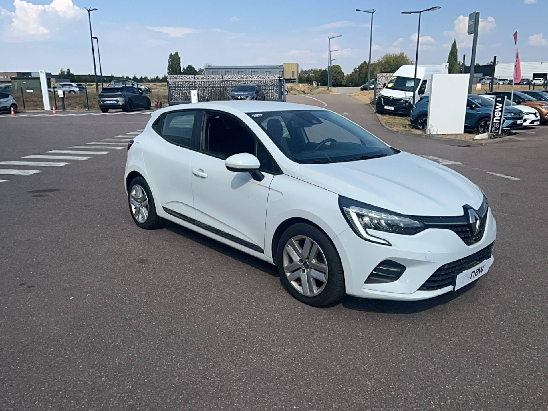 Vente en ligne Renault Clio 5 CLIO SOCIETE BLUE DCI 100 - 21N au prix de 10 991 €