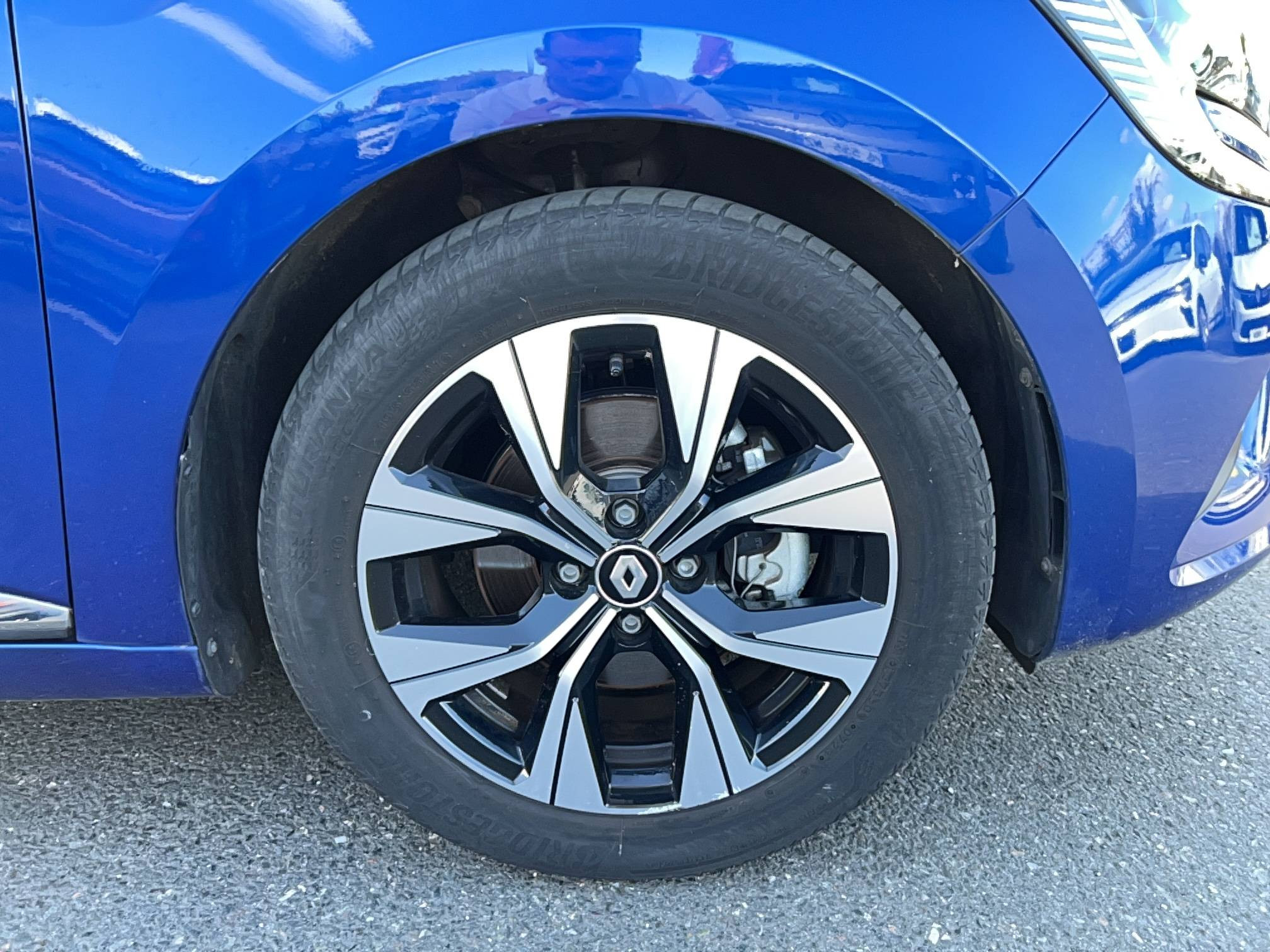 Vente en ligne Renault Clio 5 Clio E-Tech full hybrid 145 au prix de 16 990 €