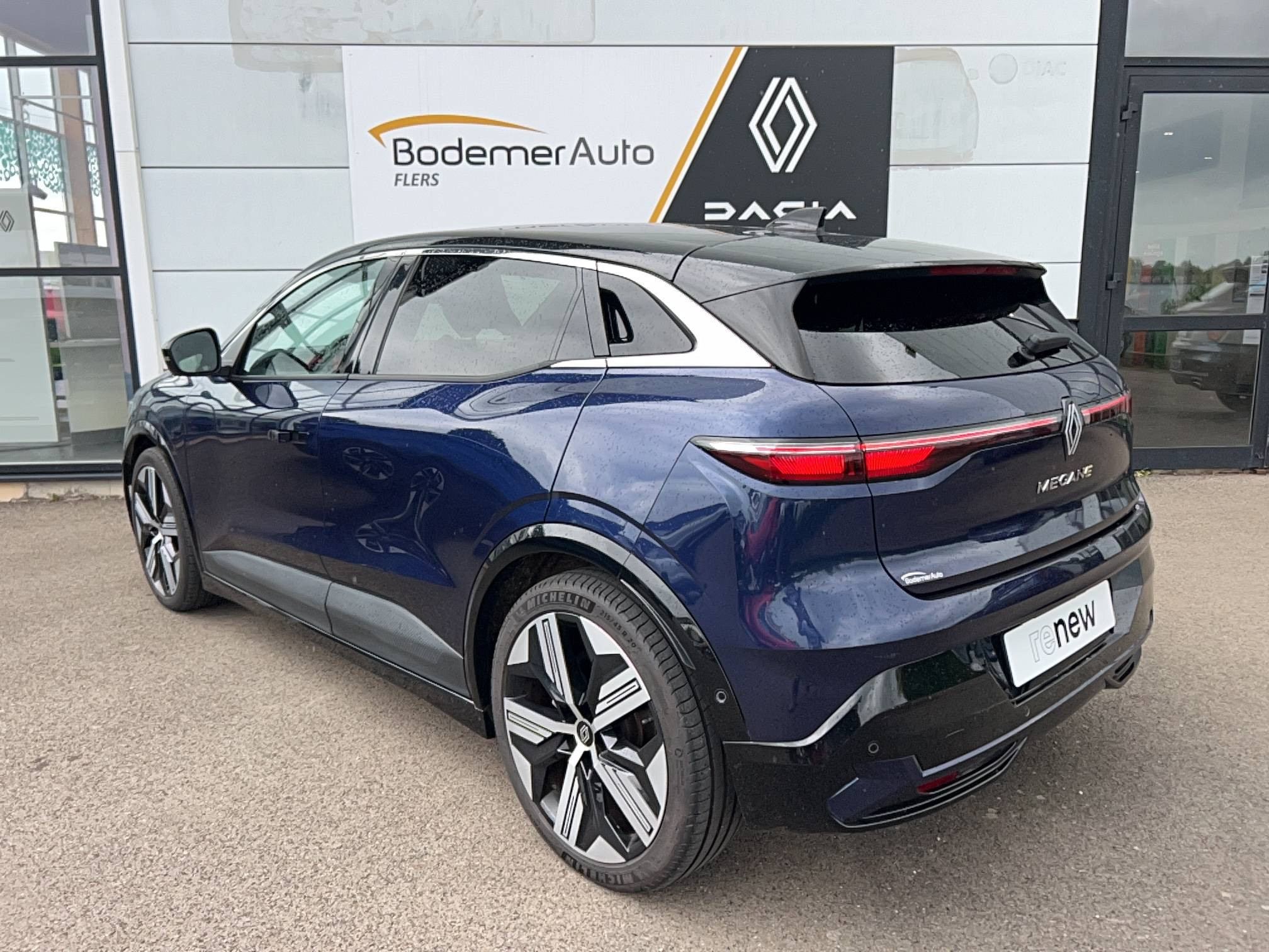 Vente en ligne Renault Megane E-Tech  EV60 220 ch super charge au prix de 24 890 €
