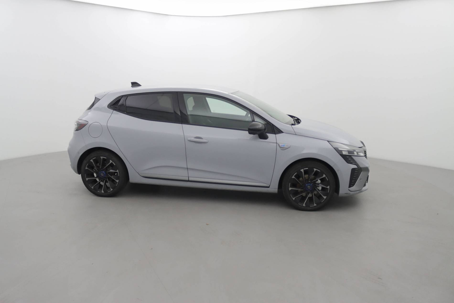 Vente en ligne Renault Clio 5 Clio E-Tech full hybrid 145 au prix de 22 990 €