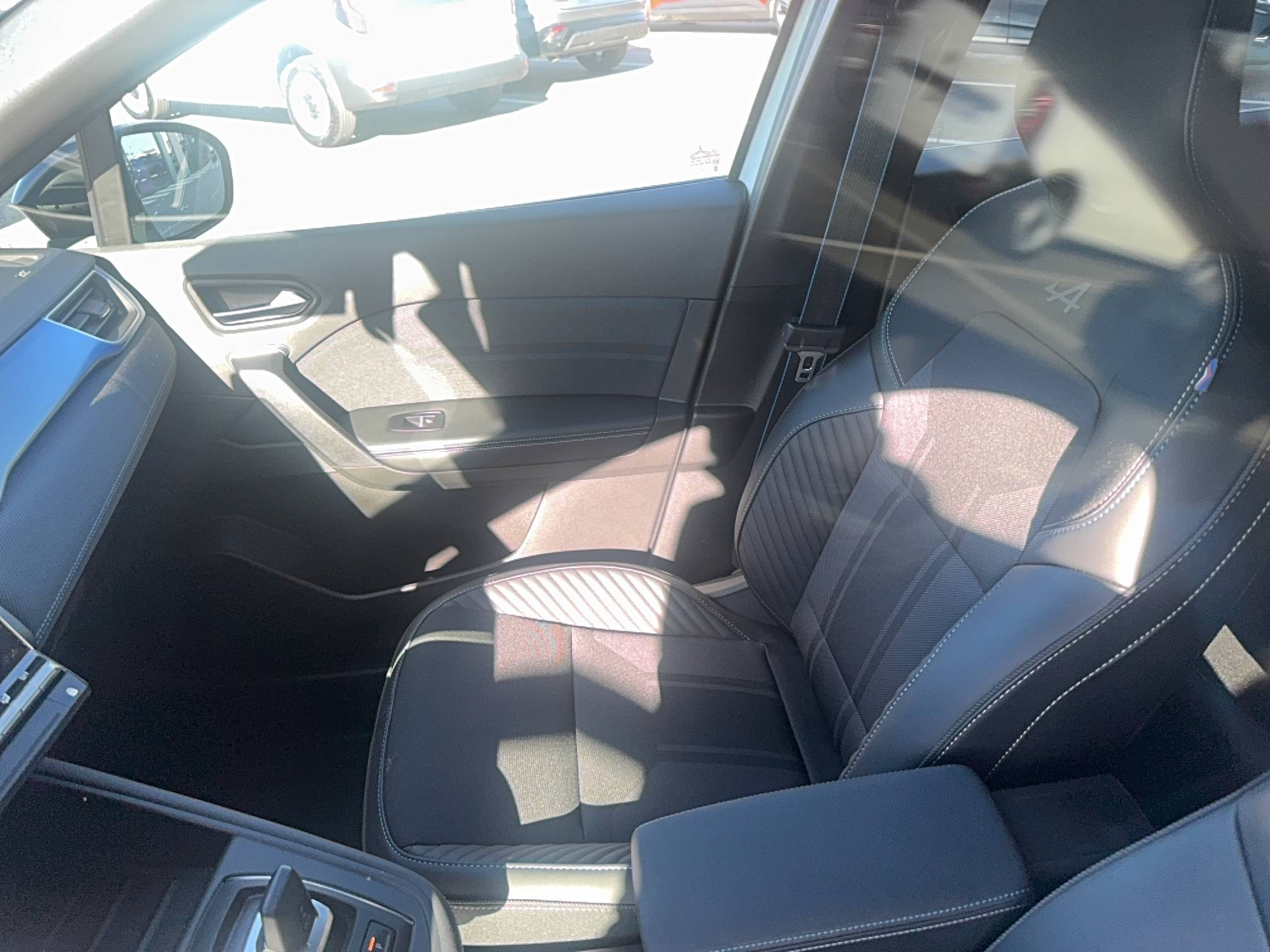 Vente en ligne Renault Captur  E-Tech full hybrid 160 ch au prix de 30 900 €