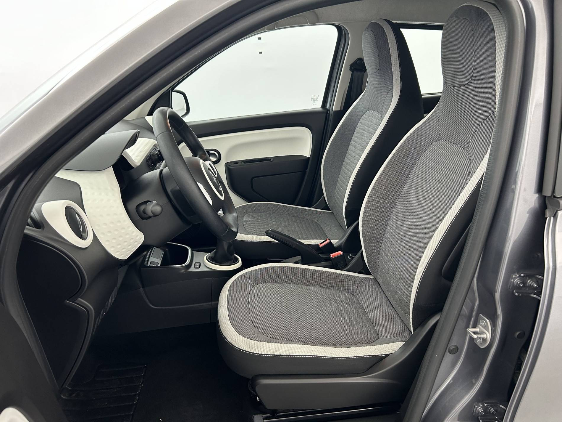 Vente en ligne Renault Twingo 3  SCe 75 - 20 au prix de 10 790 €