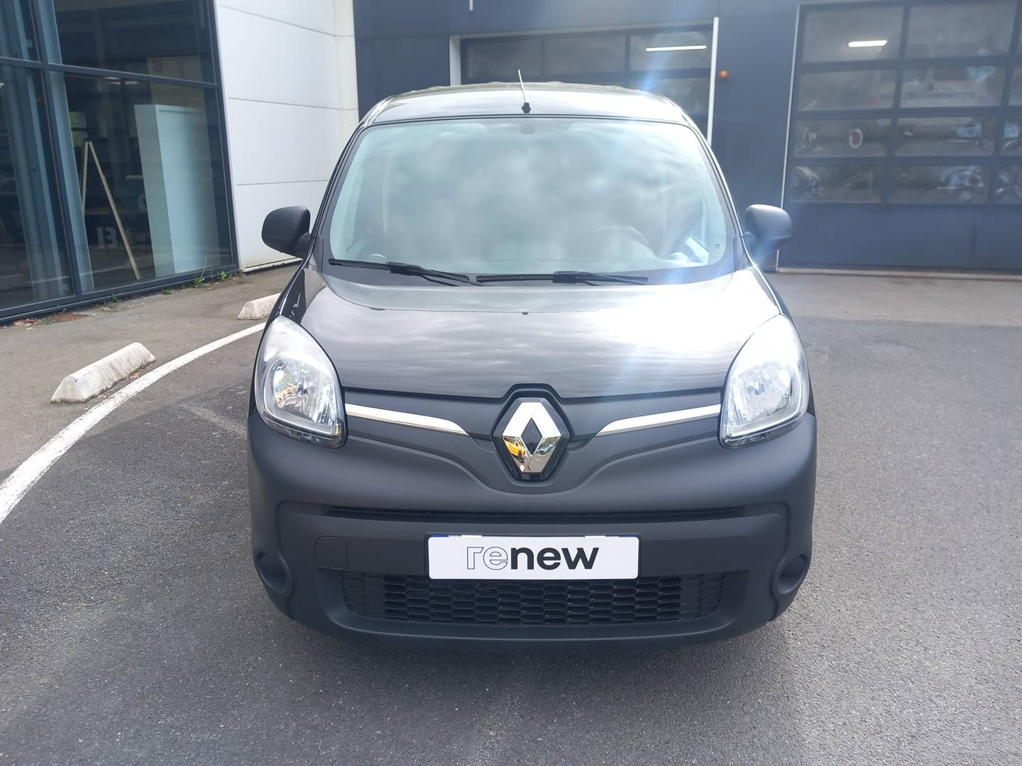 Vente en ligne Renault Kangoo Electrique KANGOO Z.E. ACHAT INTEGRAL au prix de 9 990 €