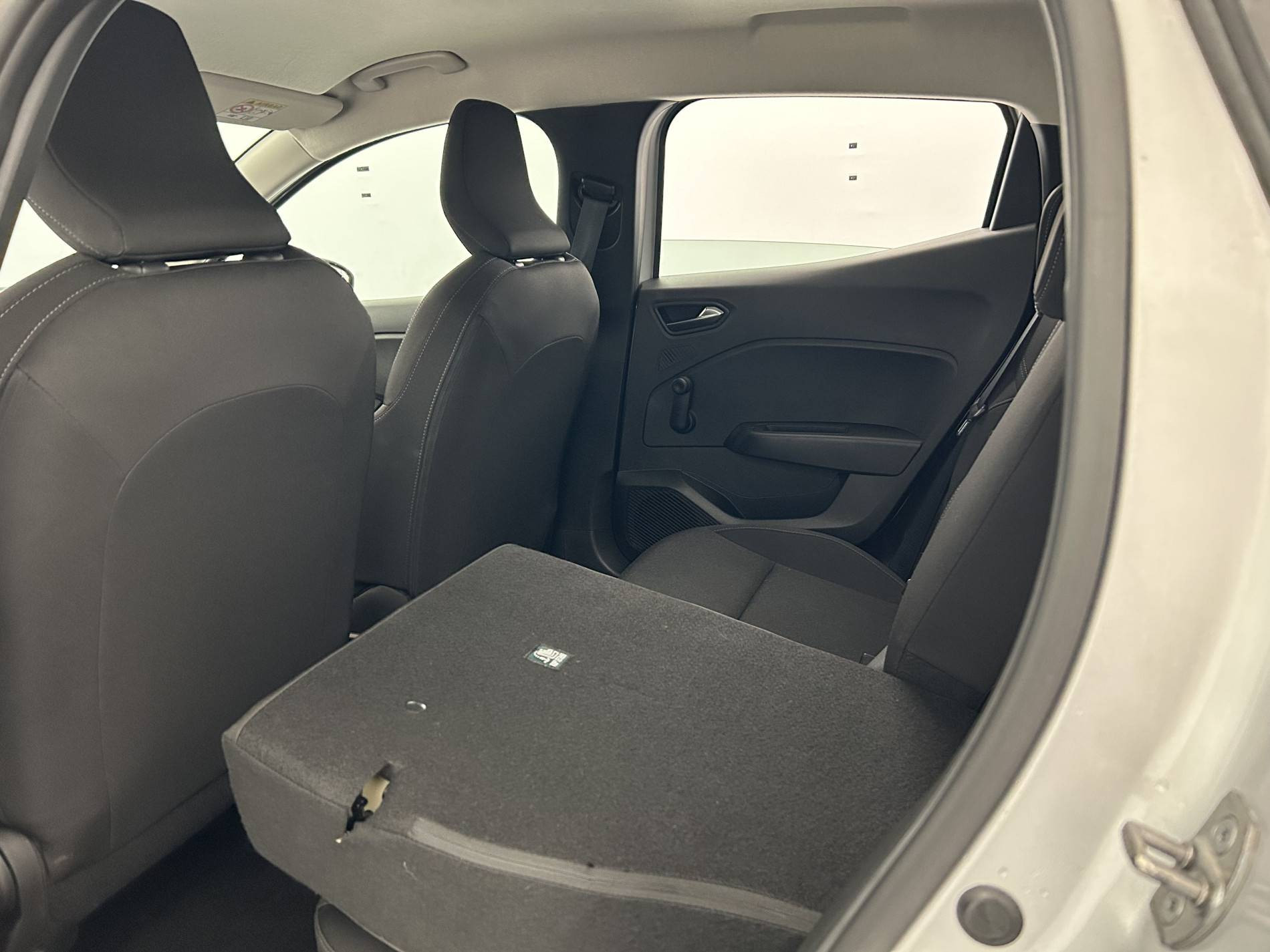 Vente en ligne Renault Clio 5 Clio TCe 90 au prix de 14 290 €