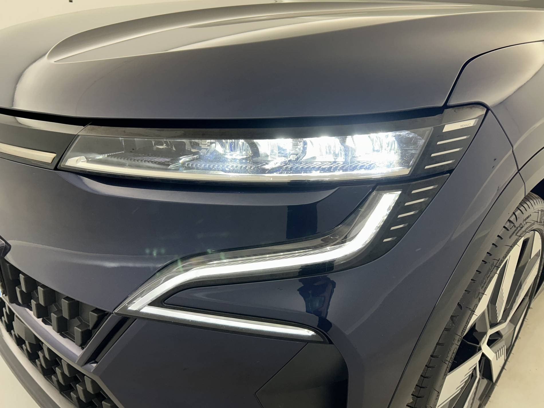 Vente en ligne Renault Megane E-Tech  EV40 130ch standard charge au prix de 18 490 €