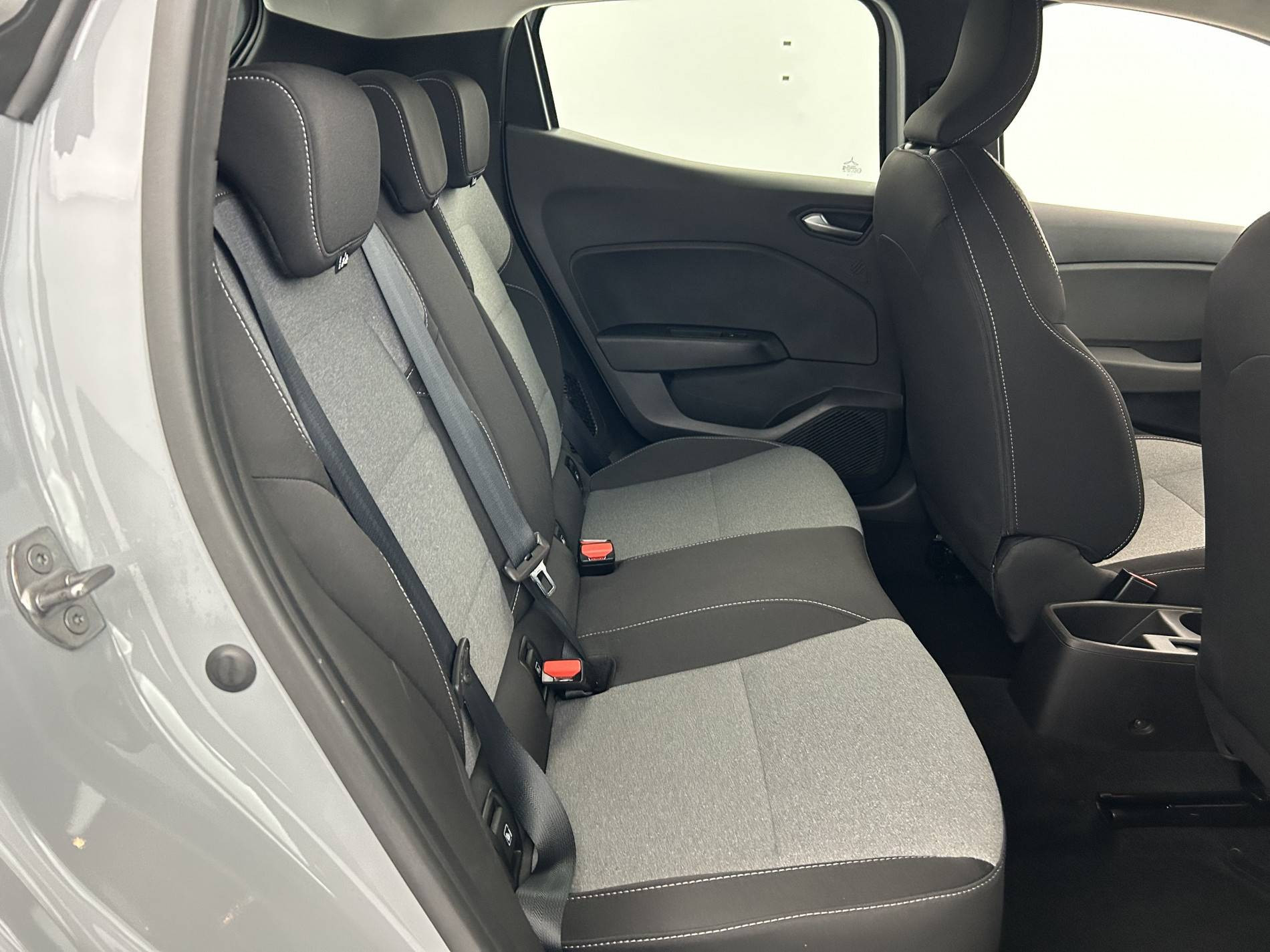 Vente en ligne Renault Clio 5 Clio E-Tech full hybrid 145 ch GSR2 au prix de 20 390 €