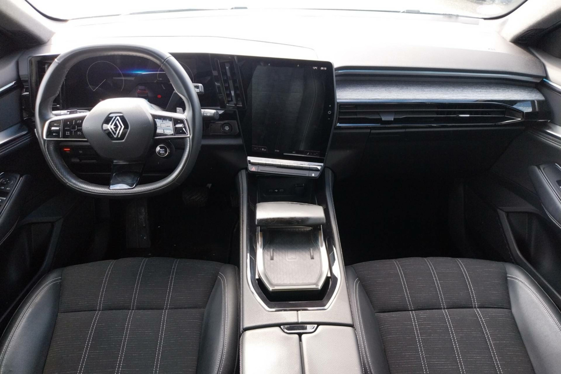Vente en ligne Renault Austral  E-Tech hybrid 200 au prix de 25 990 €