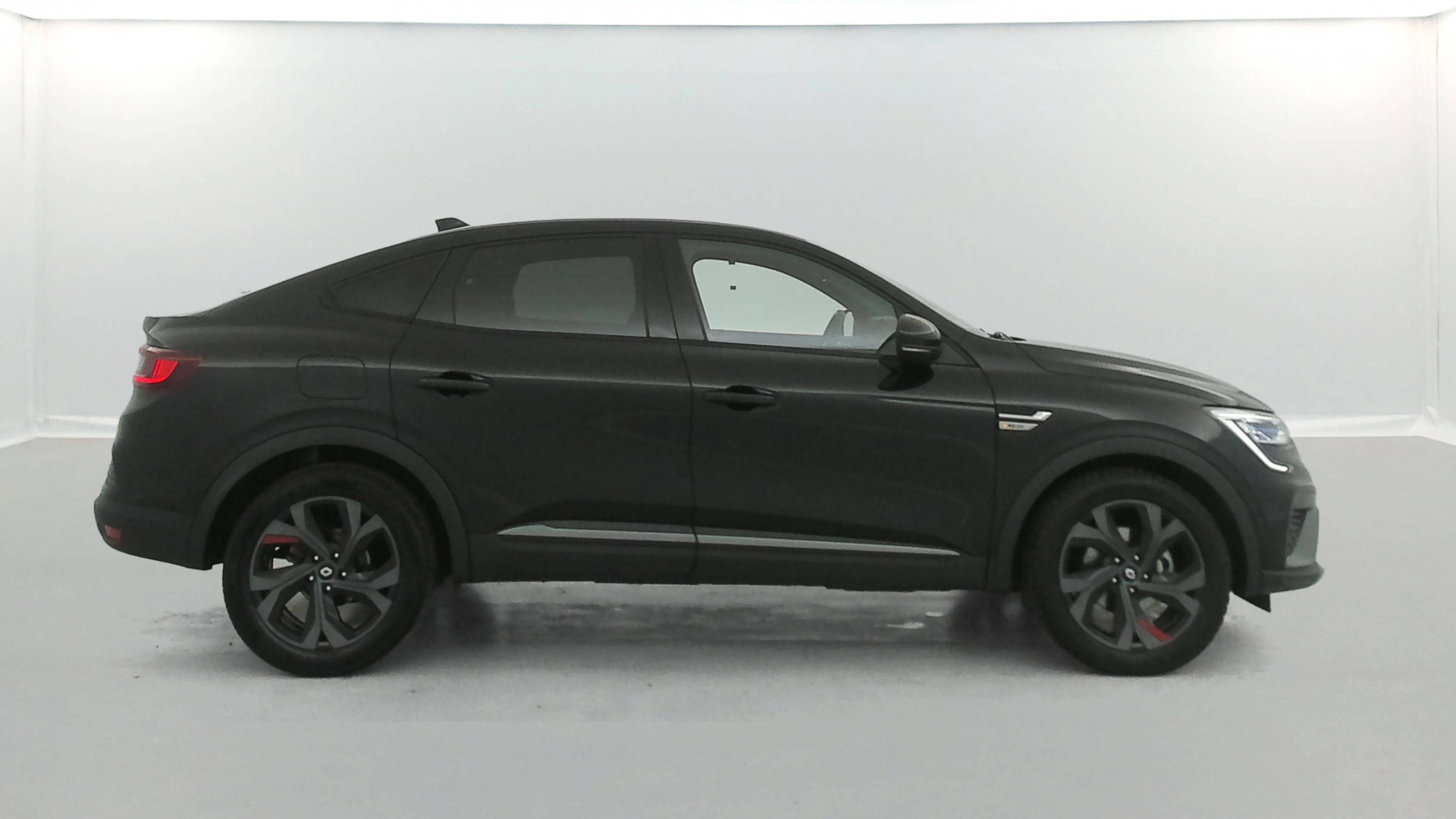 Vente en ligne Renault Arkana  E-Tech 145 - 21B au prix de 20 490 €