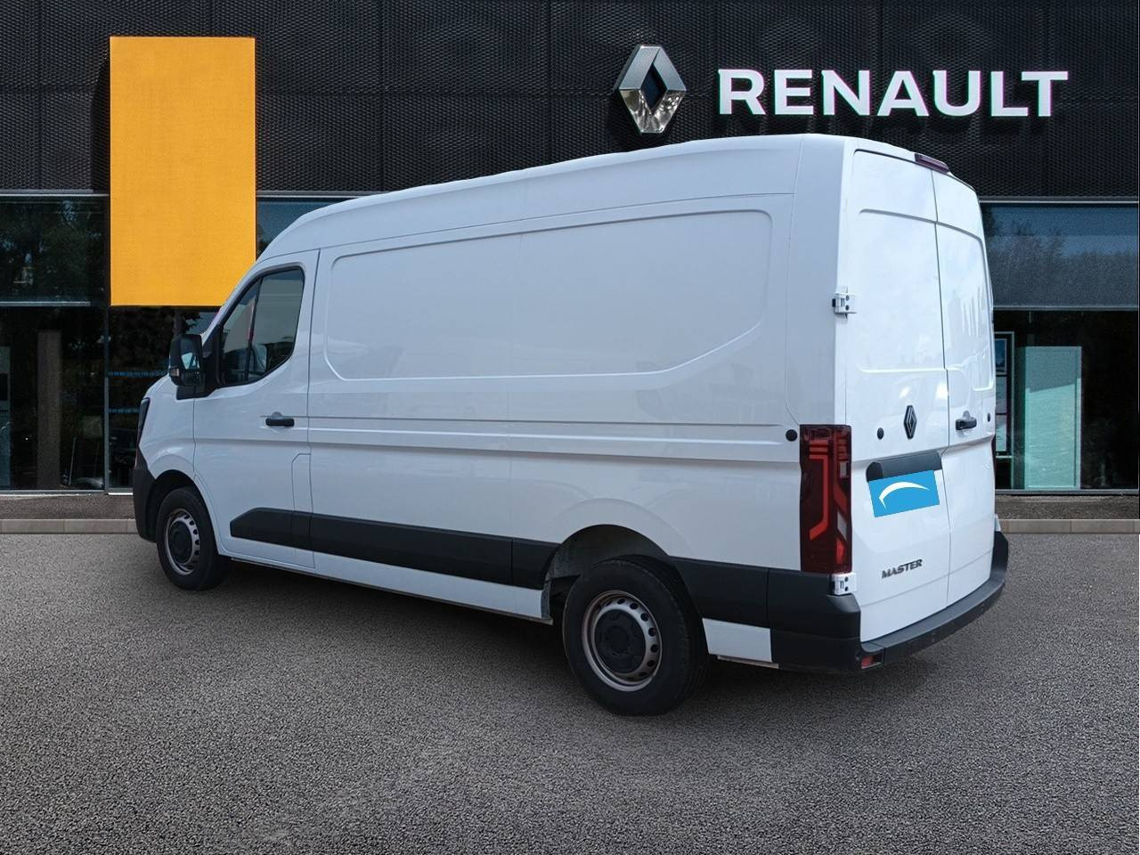 Vente en ligne Renault Master Fourgon MASTER FG BLUE DCI 130 L2H2 3T5 TR au prix de 31 990 €
