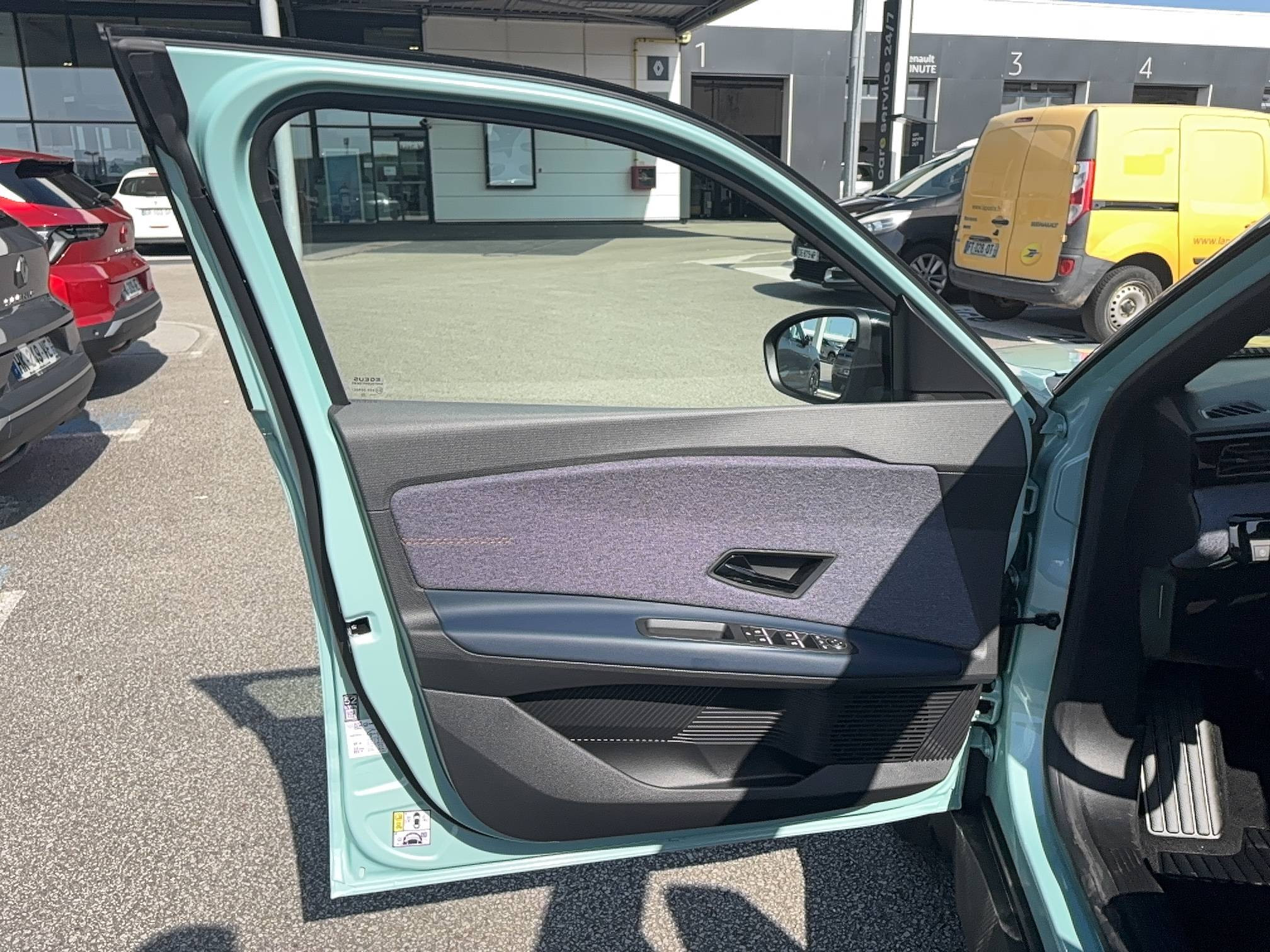 Vente en ligne Renault R4 E-Tech  150 ch autonomie confort au prix de 36 900 €