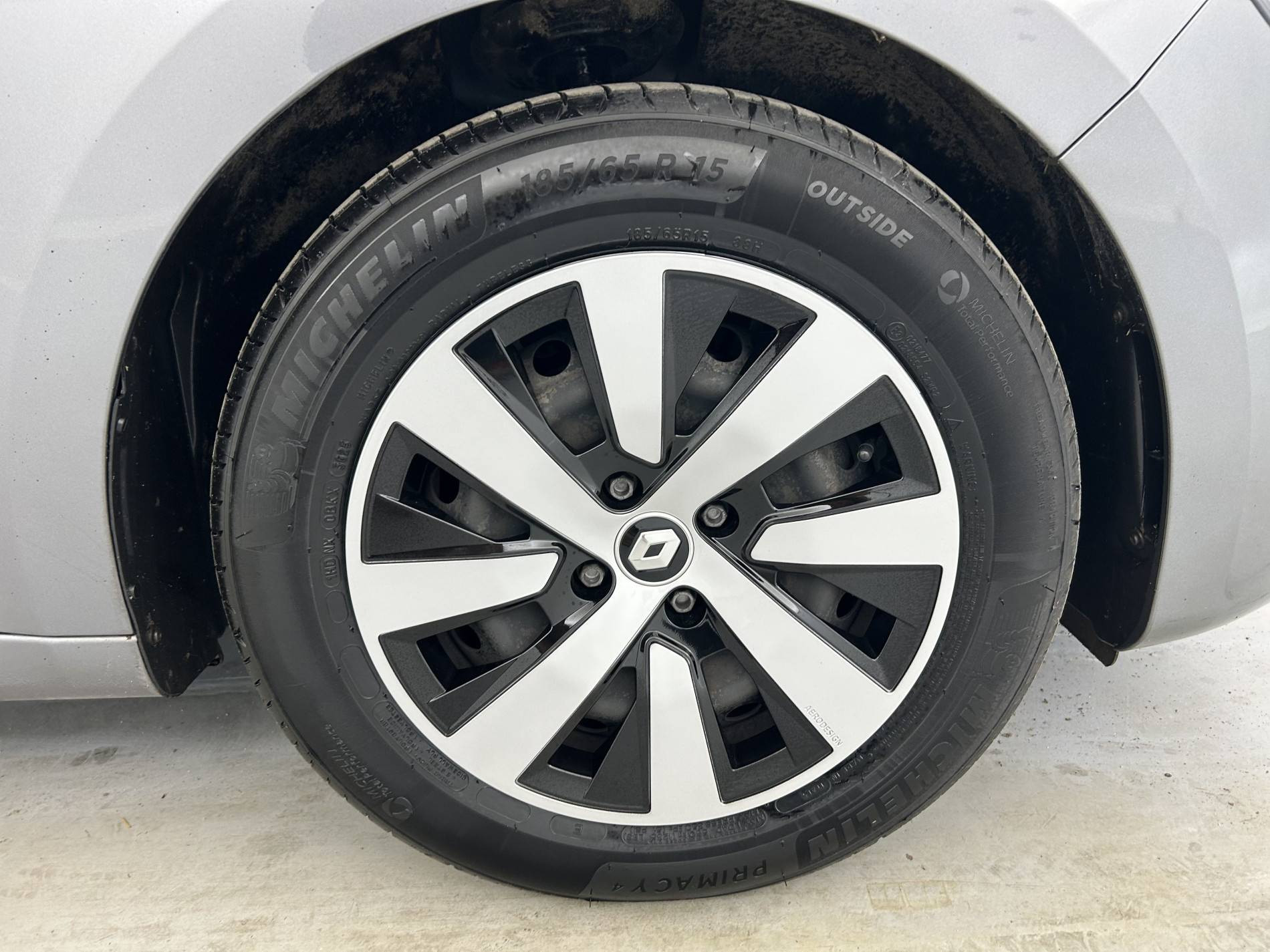 Vente en ligne Renault Clio 5 Clio TCe 90 au prix de 13 990 €