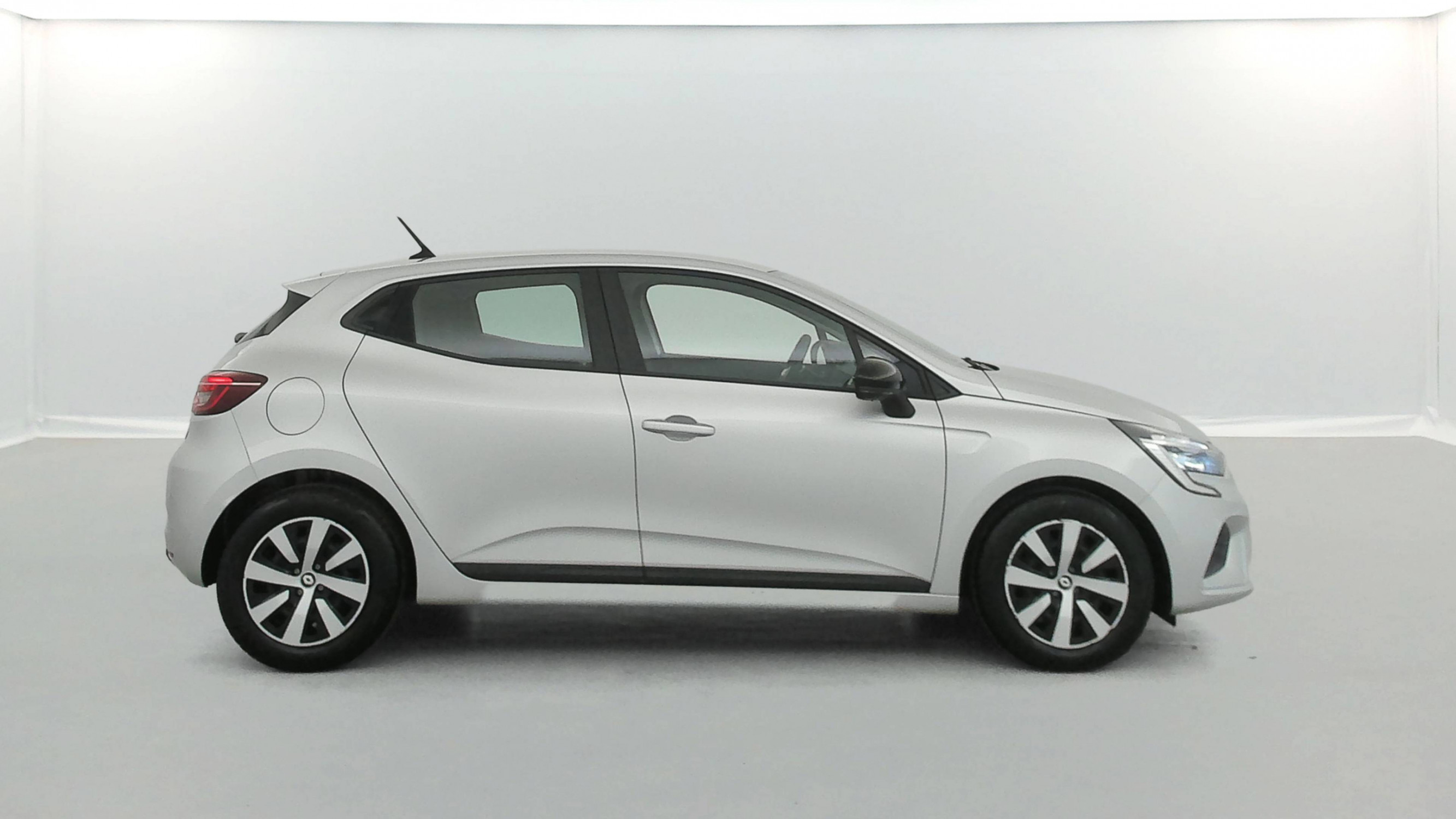 Vente en ligne Renault Clio 5 Clio TCe 90 au prix de 13 990 €