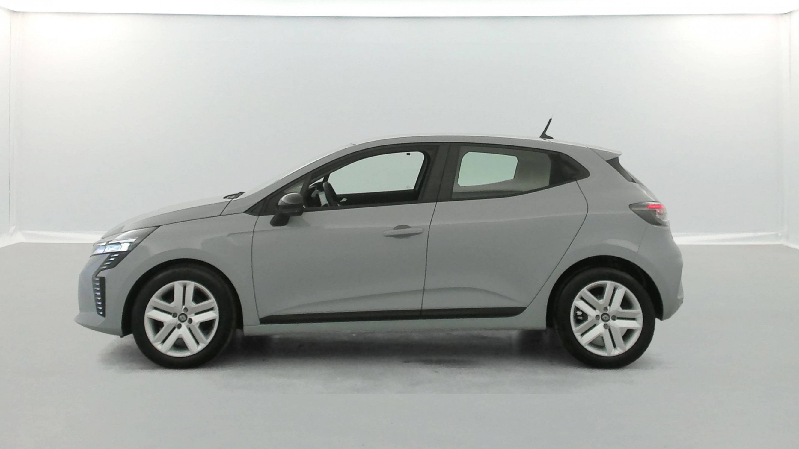 Vente en ligne Renault Clio 5 Clio TCe 90 au prix de 15 790 €