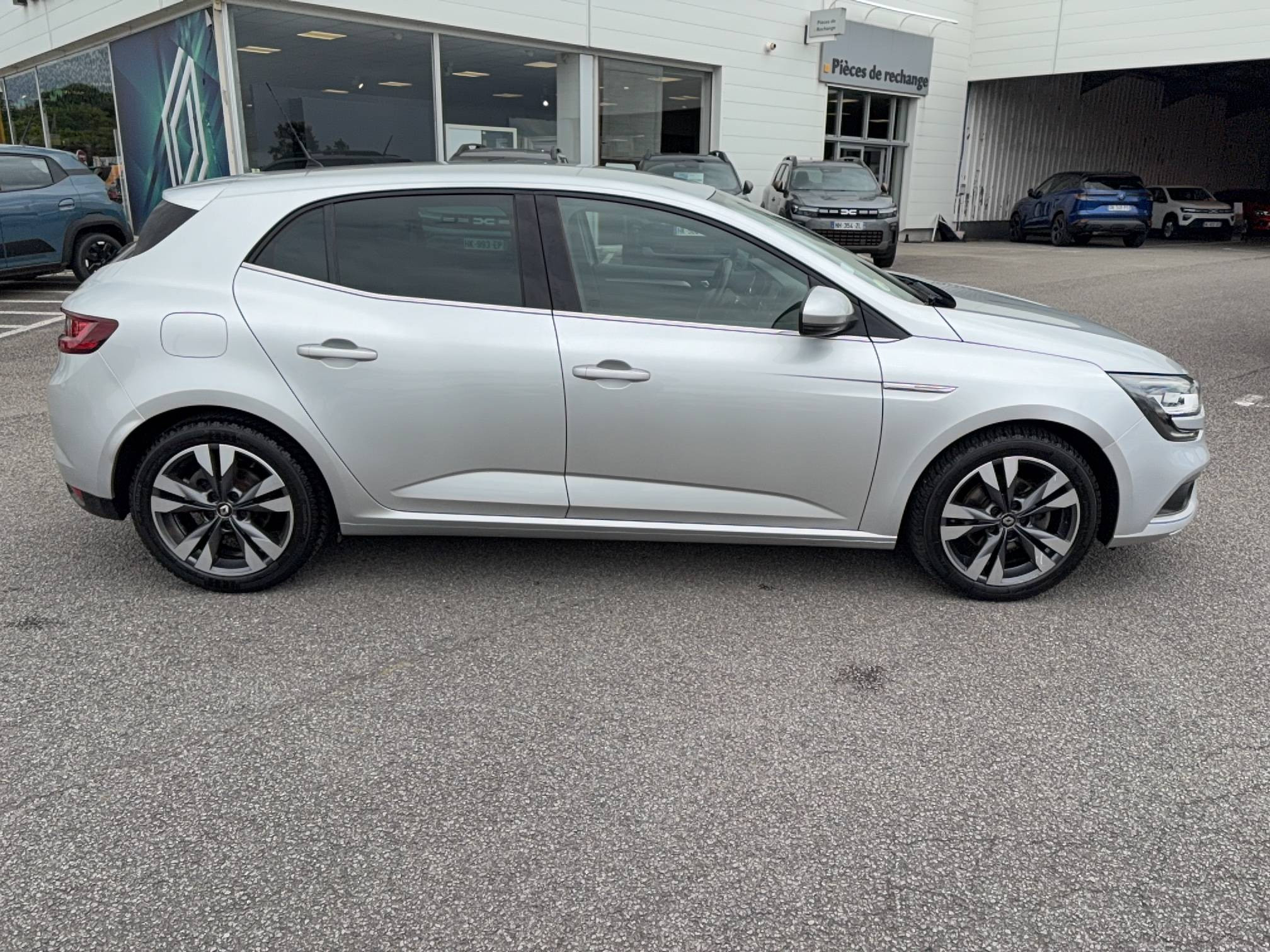 Vente en ligne Renault Megane 4 Mégane IV Berline Blue dCi 115 EDC au prix de 14 490 €