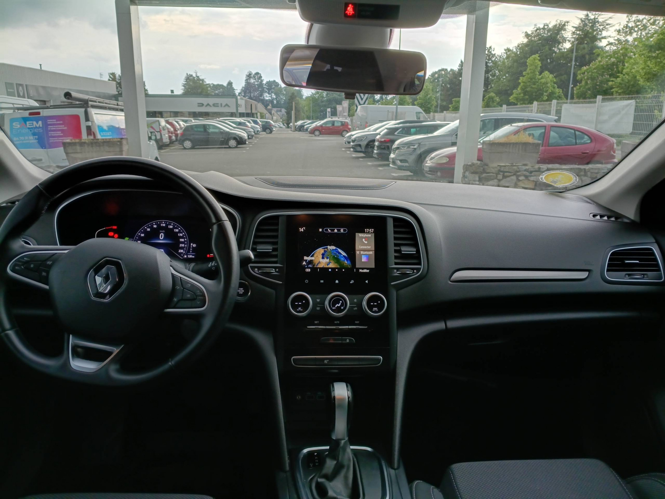 Vente en ligne Renault Megane 4  Blue dCi 115 EDC au prix de 16 990 €