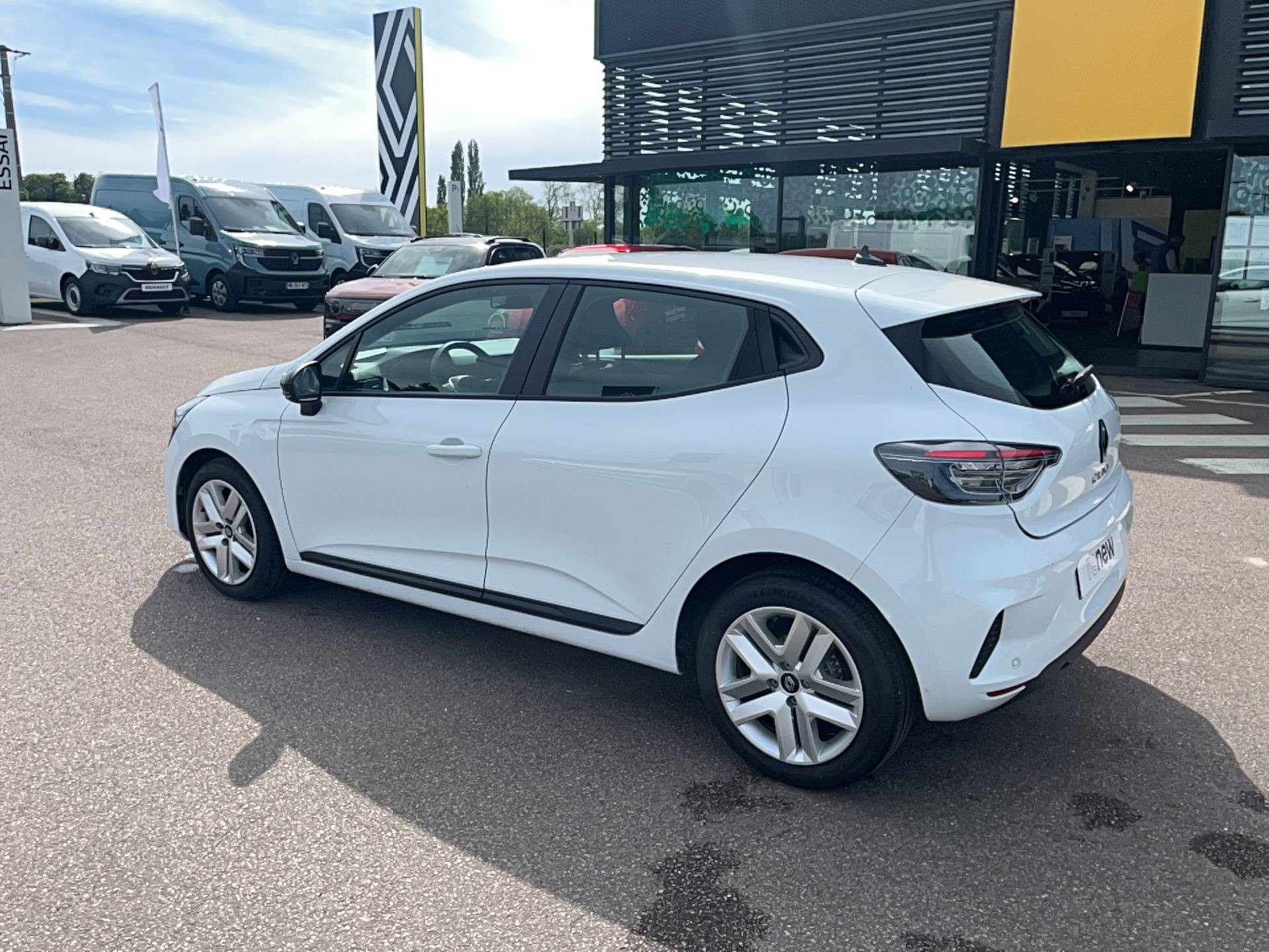 Vente en ligne Renault Clio 5 Clio TCe 90 au prix de 15 790 €