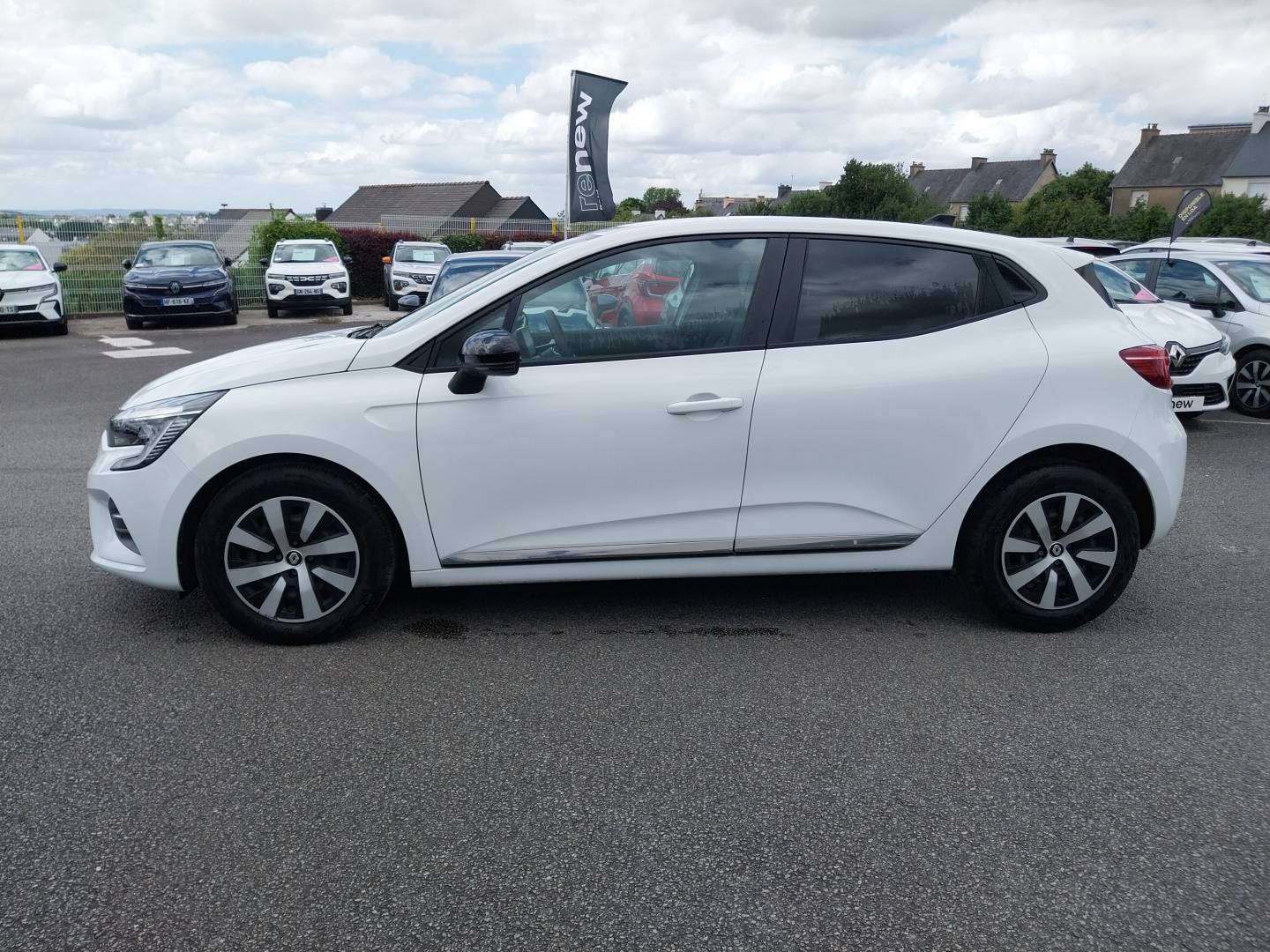 Vente en ligne Renault Clio 5 Clio TCe 90 au prix de 14 990 €