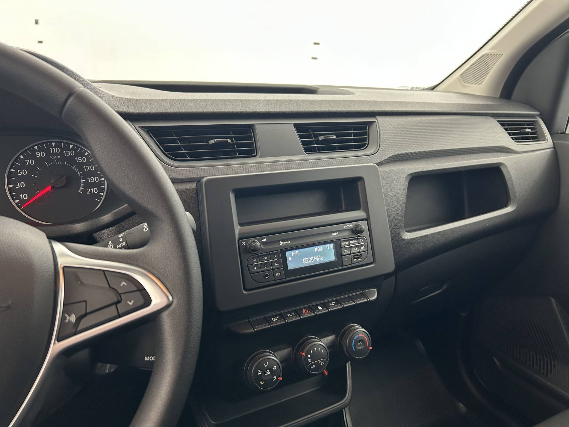 Vente en ligne Renault Express Van  BLUE DCI 95 - 22 au prix de 14 990 €