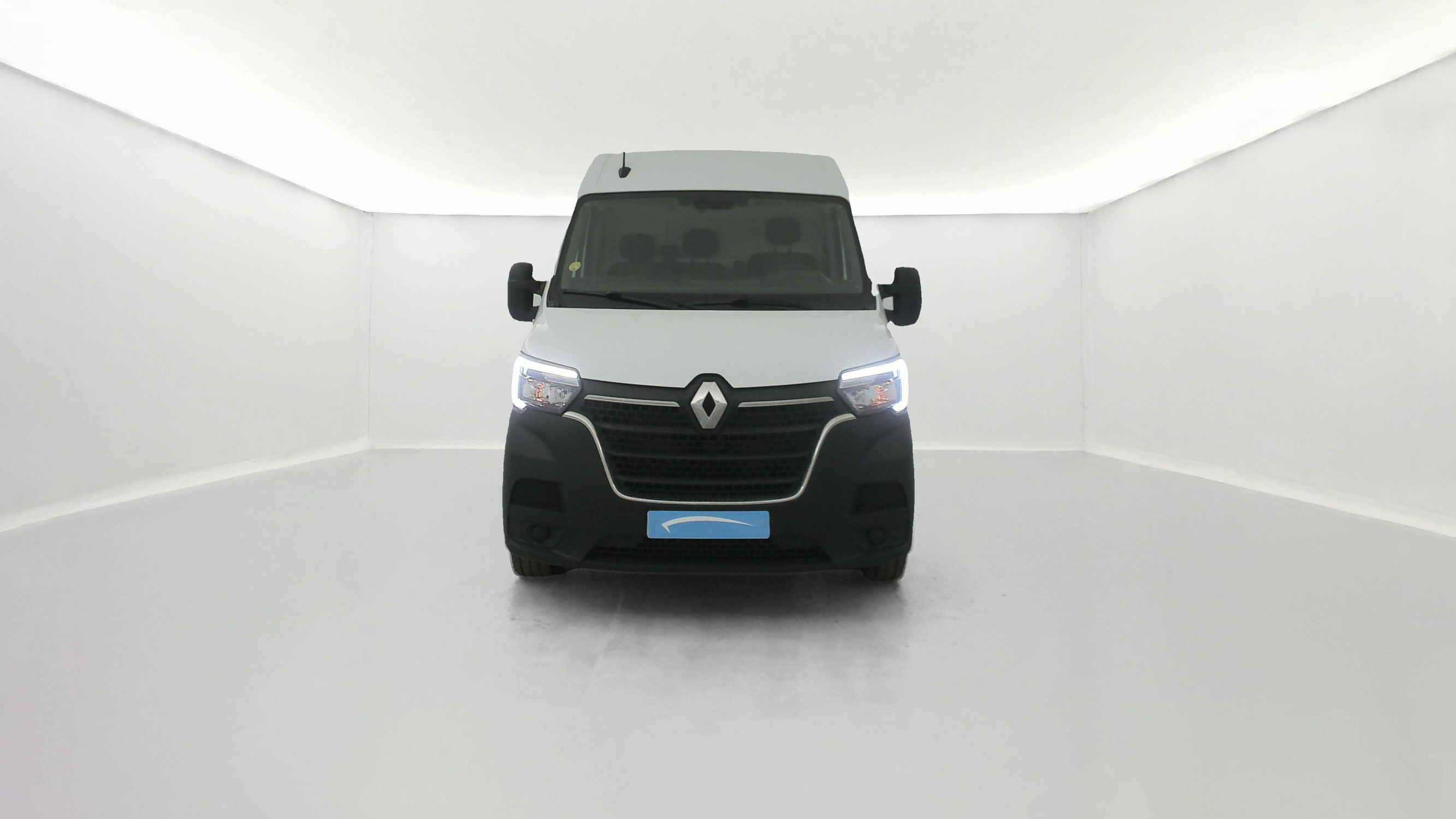 Vente en ligne Renault Master Fourgon MASTER FGN TRAC F3500 L2H2 BLUE DCI 135 au prix de 24 000 €