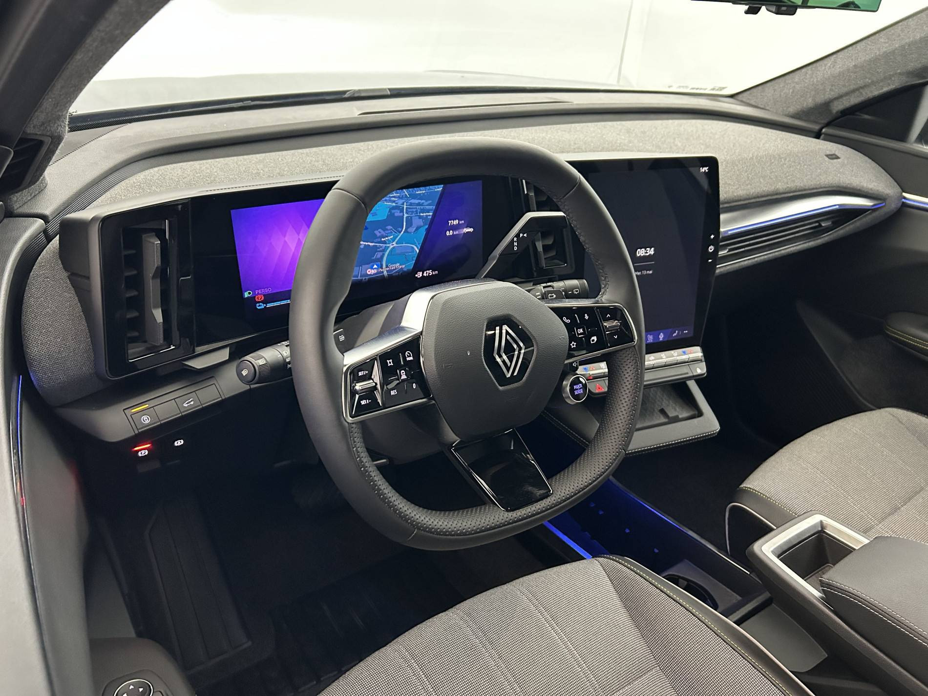 Vente en ligne Renault Scenic E-Tech Scenic E-Tech électrique 220 ch grande autonomie au prix de 36 991 €