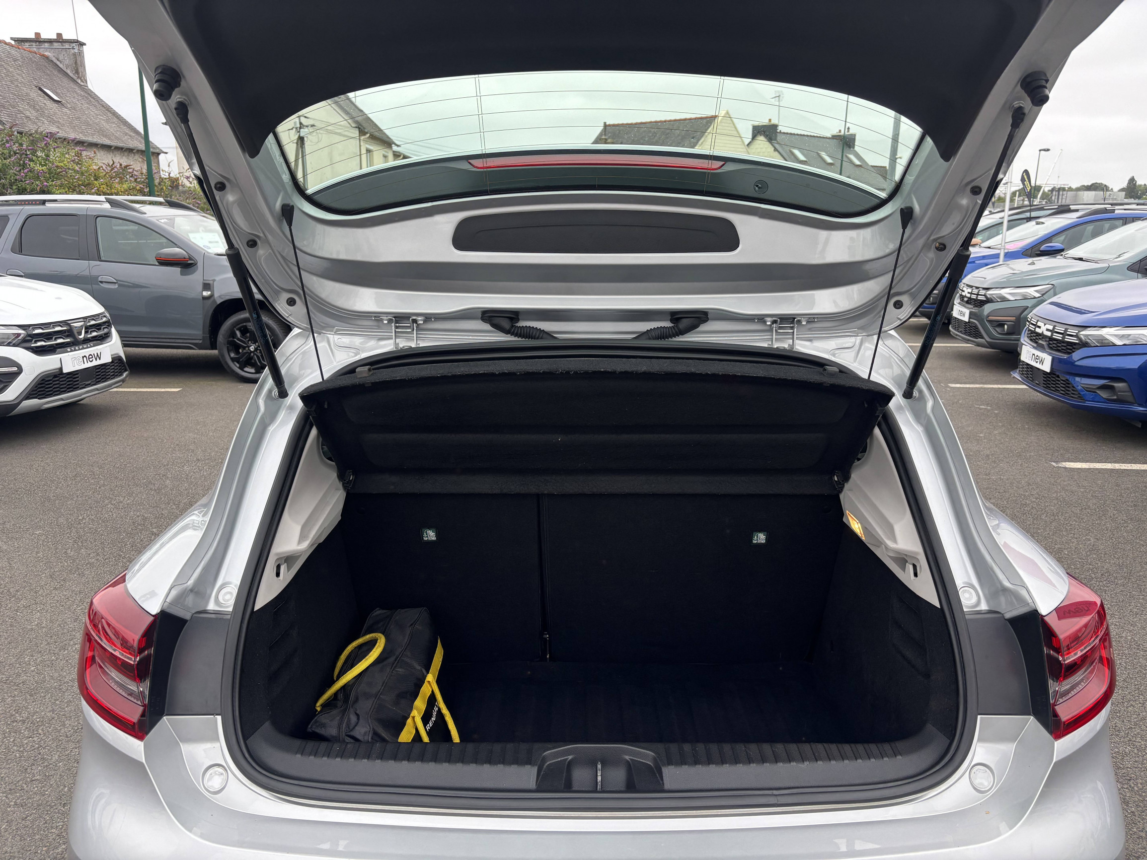 Vente en ligne Renault Clio 5 Clio Blue dCi 85 au prix de 12 990 €