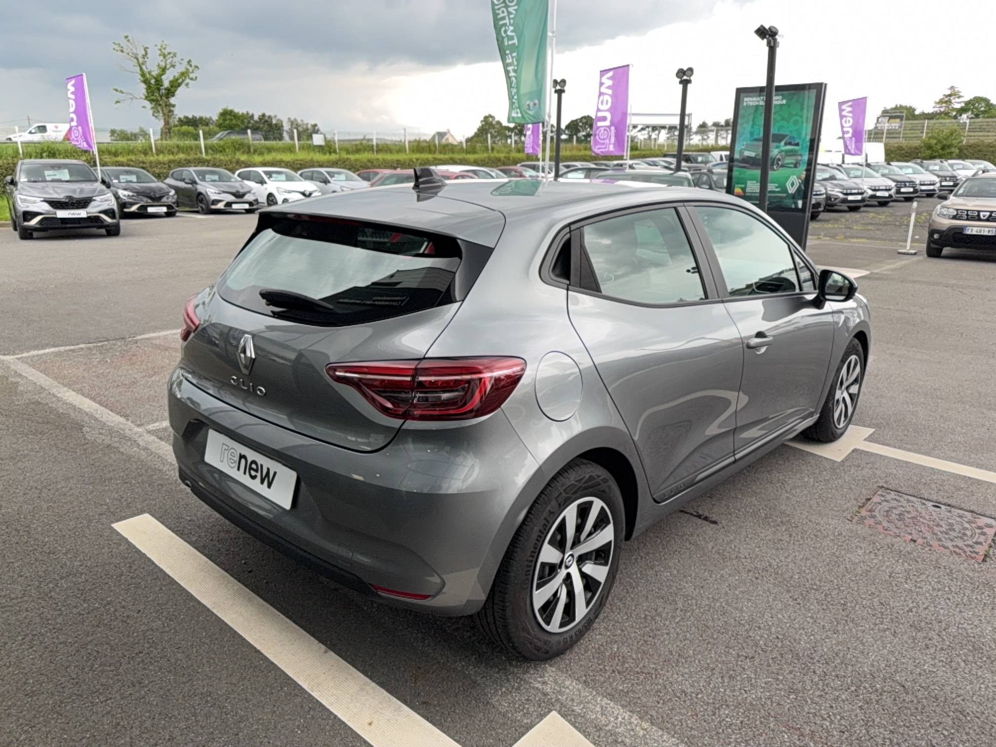 Vente en ligne Renault Clio 5 Clio TCe 90 au prix de 14 990 €