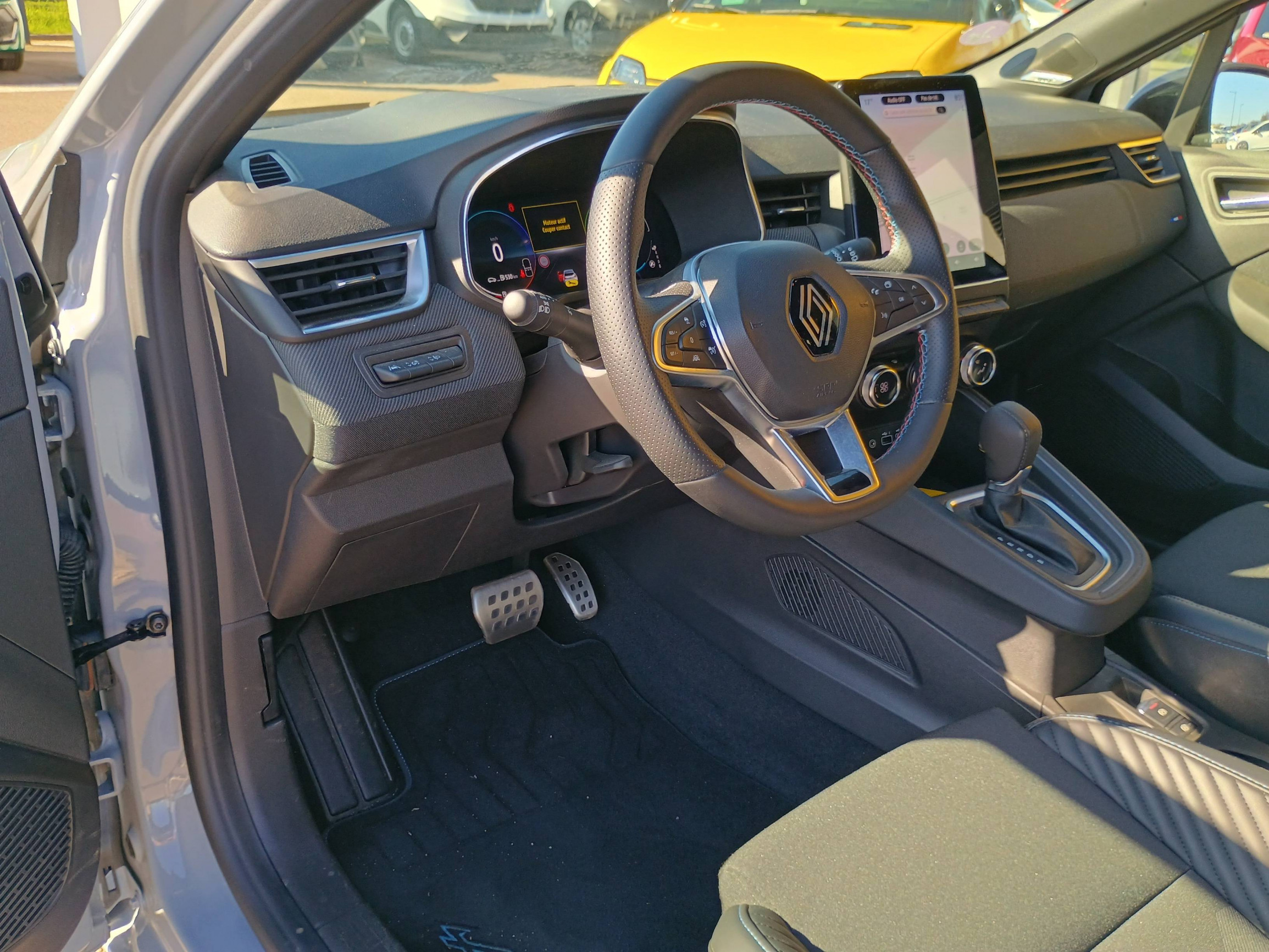 Vente en ligne Renault Clio 5 Clio E-Tech full hybrid 145 ch GSR2 au prix de 22 374 €