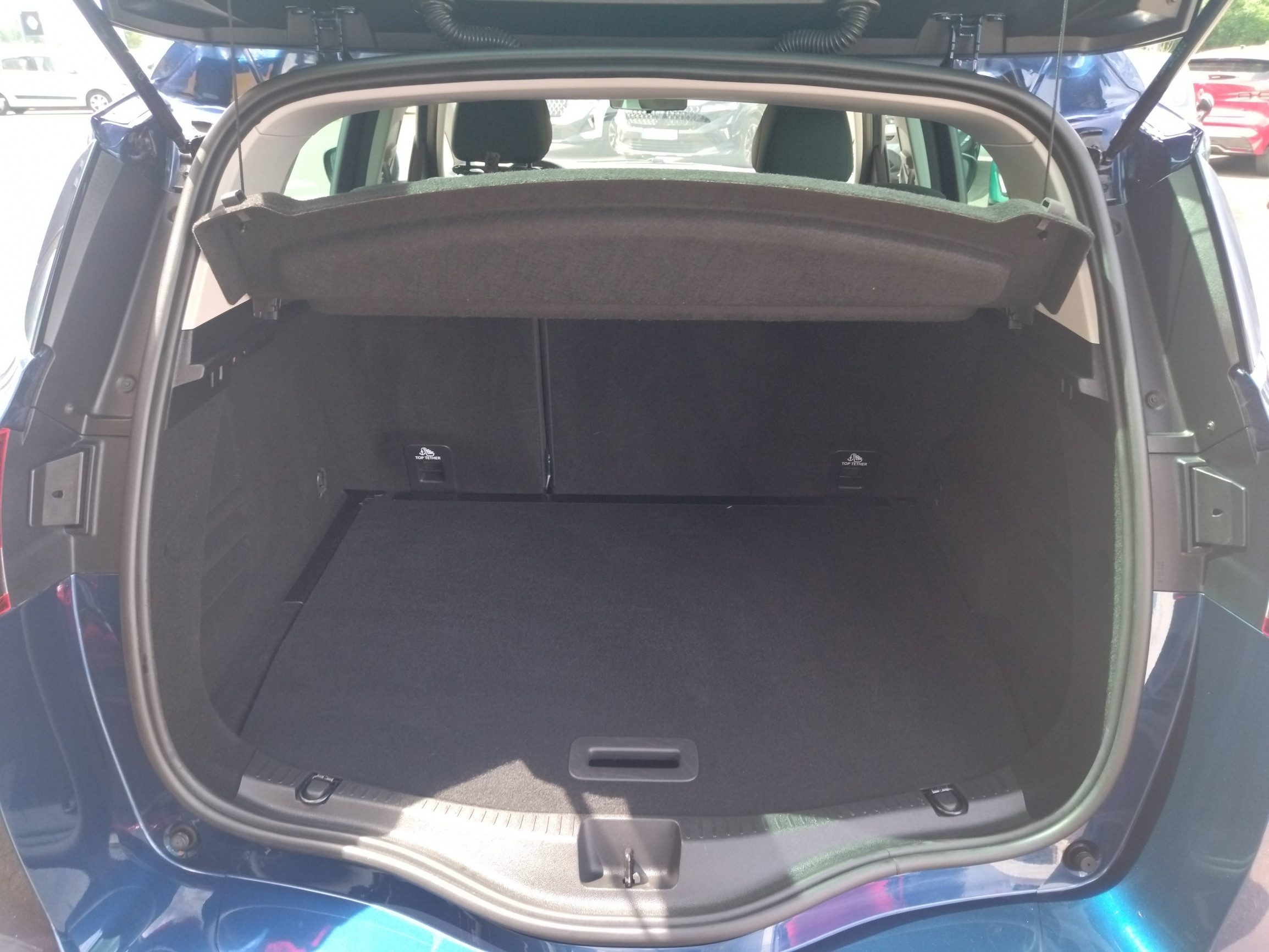 Vente en ligne Renault Scenic 4 Scenic Blue dCi 120 au prix de 16 990 €