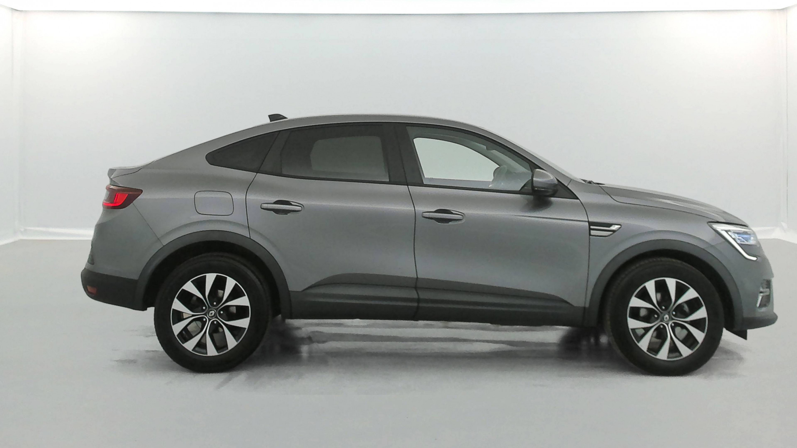 Vente en ligne Renault Arkana  mild hybrid 140 EDC FAP - 22 au prix de 20 490 €