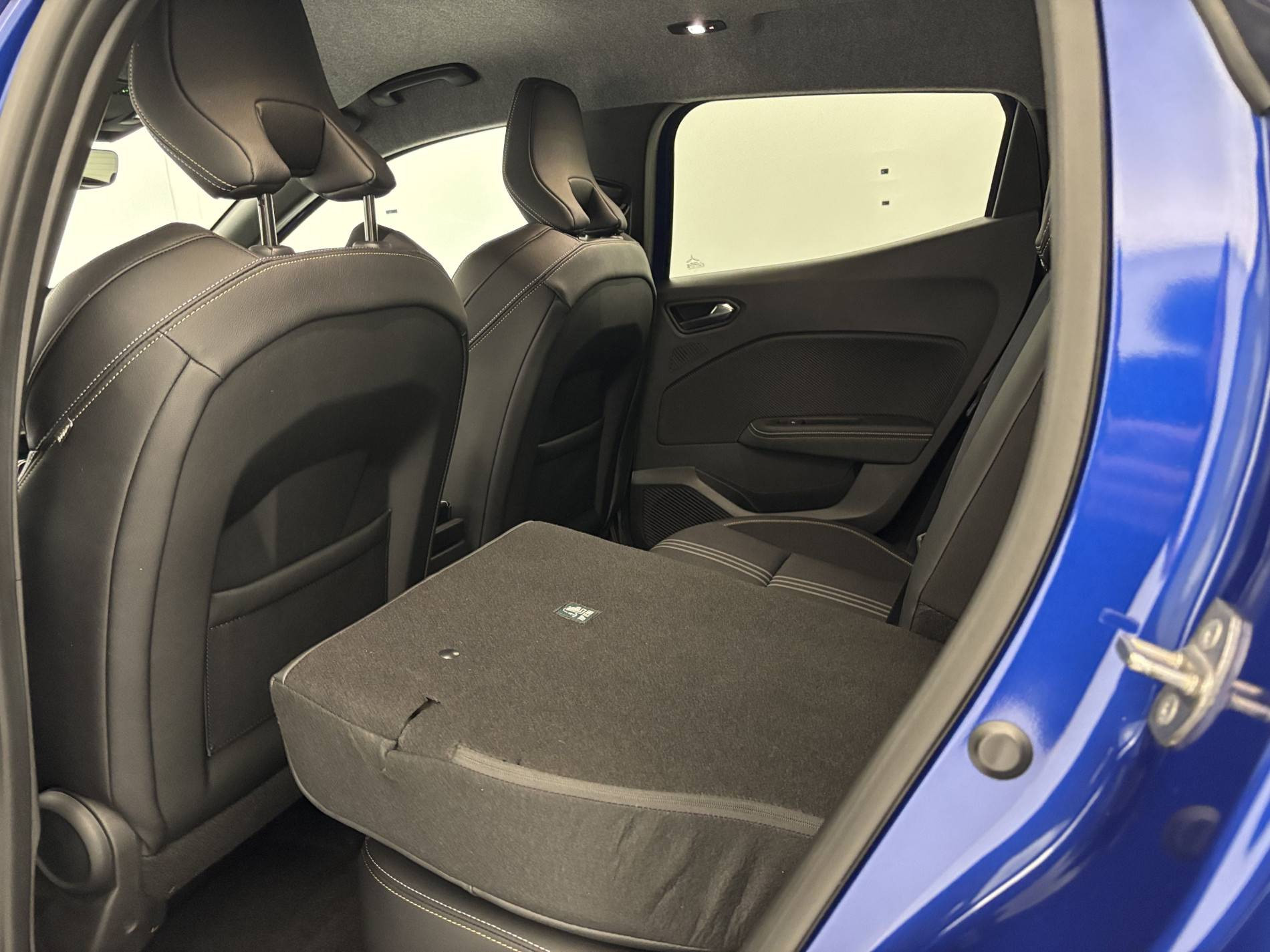Vente en ligne Renault Clio 5 Clio E-Tech full hybrid 145 au prix de 19 990 €