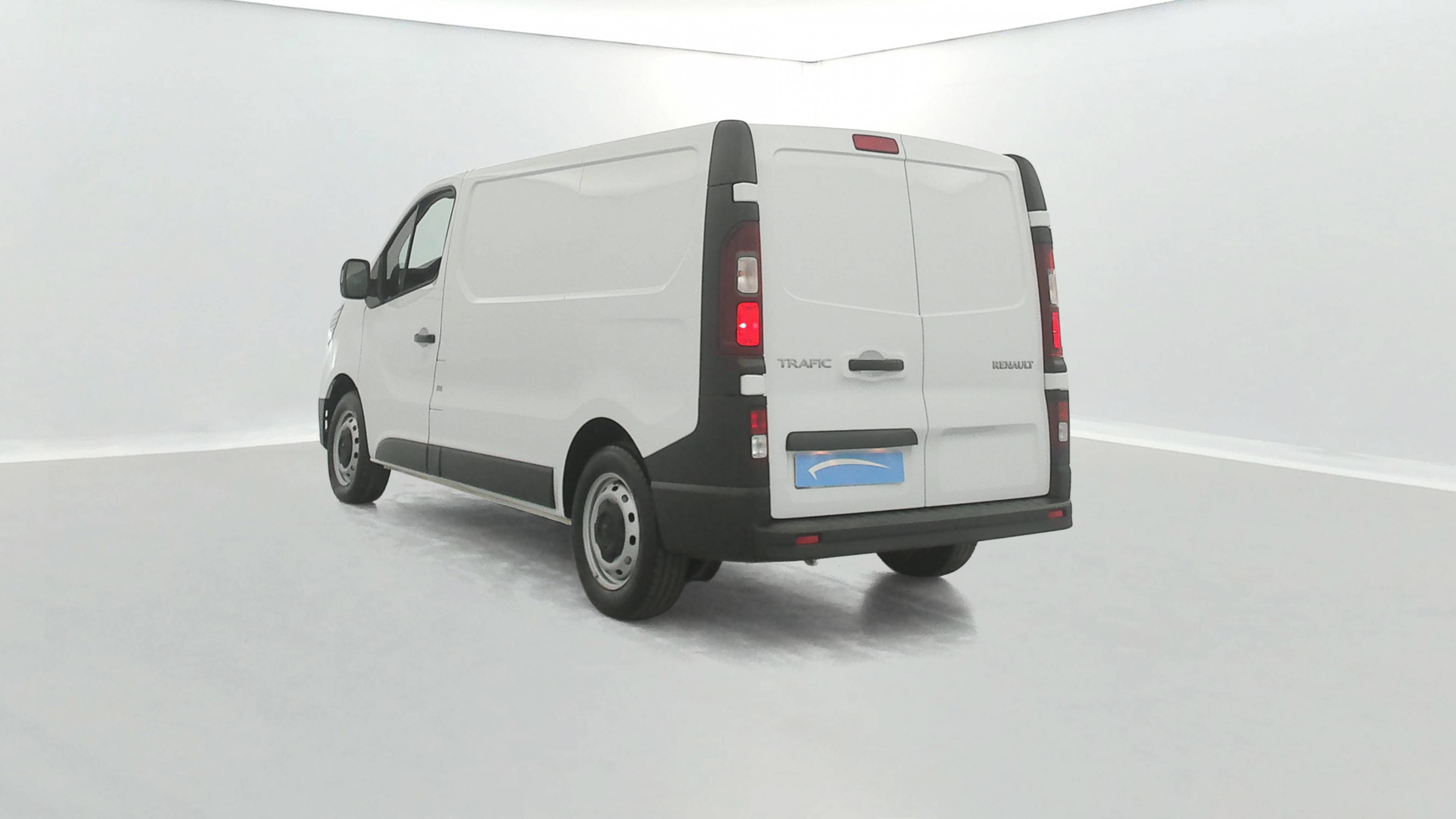Vente en ligne Renault Trafic 3 Fourgon TRAFIC FGN L1H1 3000 KG BLUE DCI 130 au prix de 21 590 €