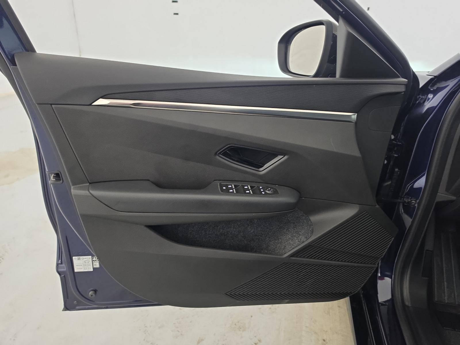 Vente en ligne Renault Megane E-Tech  EV40 130ch standard charge au prix de 26 900 €