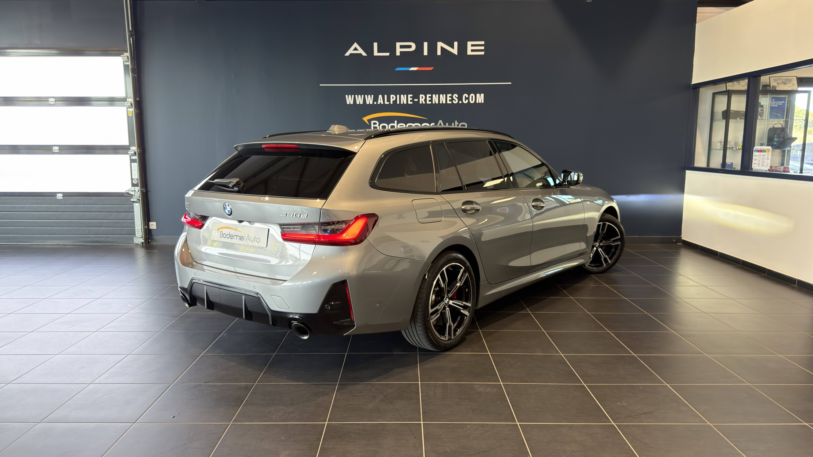Vente en ligne Bmw Série 3 Touring Touring 330d xDrive 286 ch BVA8 au prix de 53 990 €