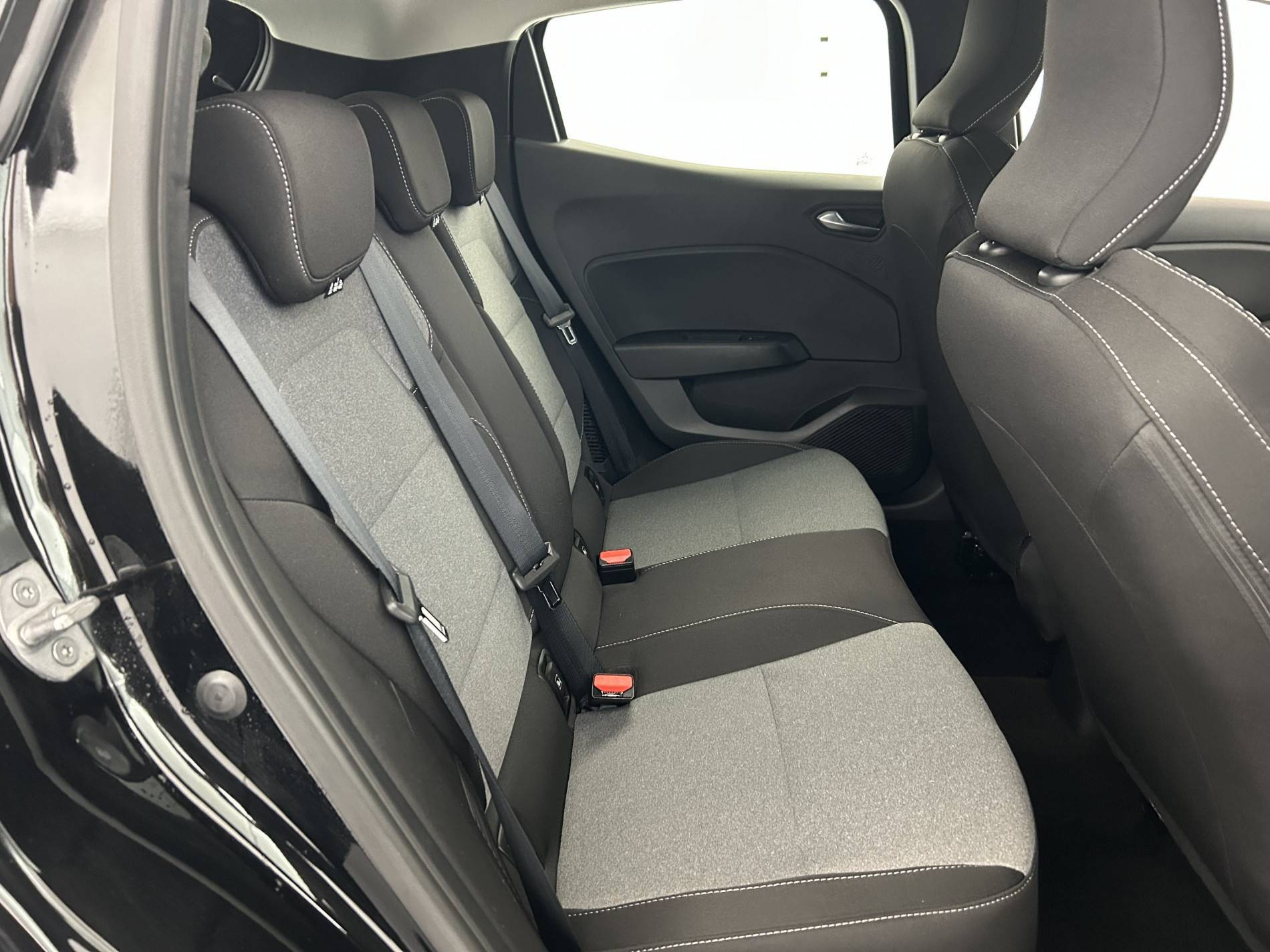 Vente en ligne Renault Clio 5 Clio E-Tech full hybrid 145 ch GSR2 au prix de 19 690 €