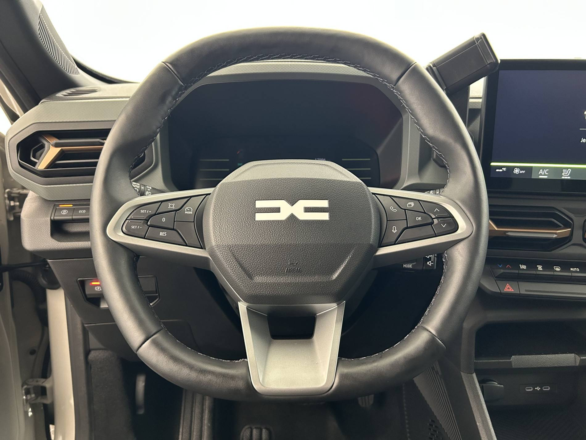 Vente en ligne Dacia Duster  Hybrid 140 au prix de 26 480 €