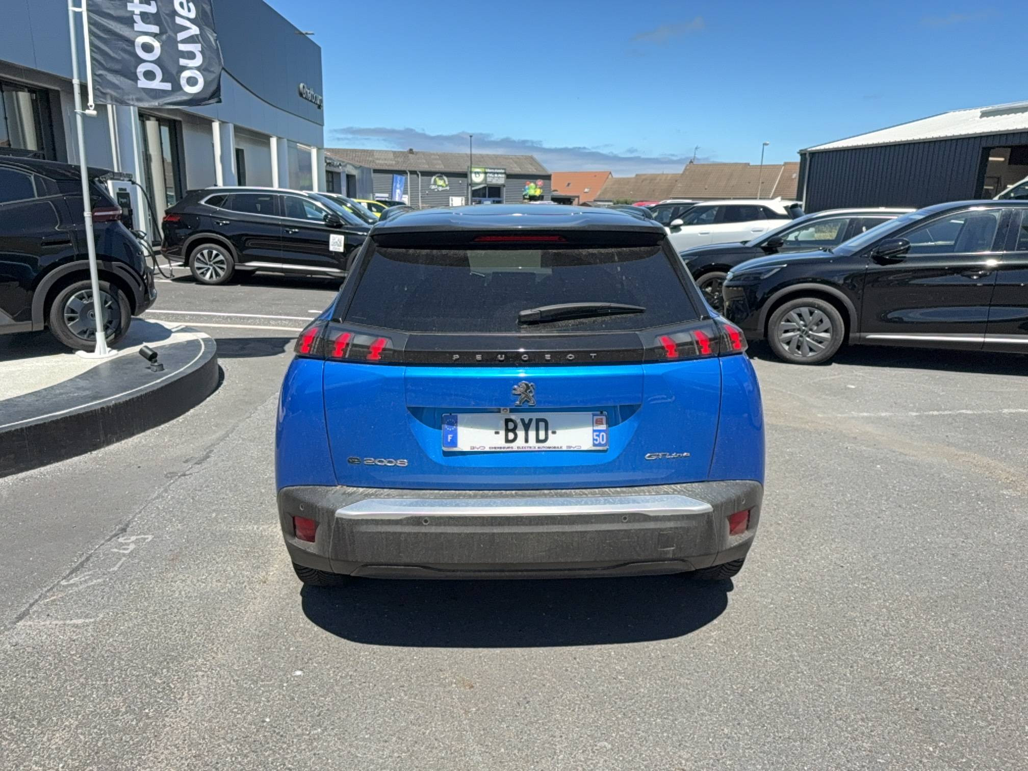 Vente en ligne Peugeot E-2008  136 ch au prix de 11 990 €