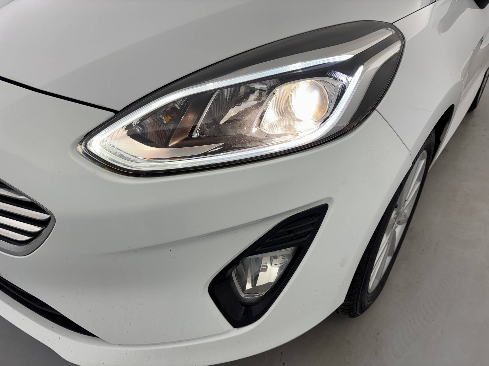 Vente en ligne Ford Fiesta  1.0 EcoBoost 100 ch S&S BVM6 au prix de 9 990 €