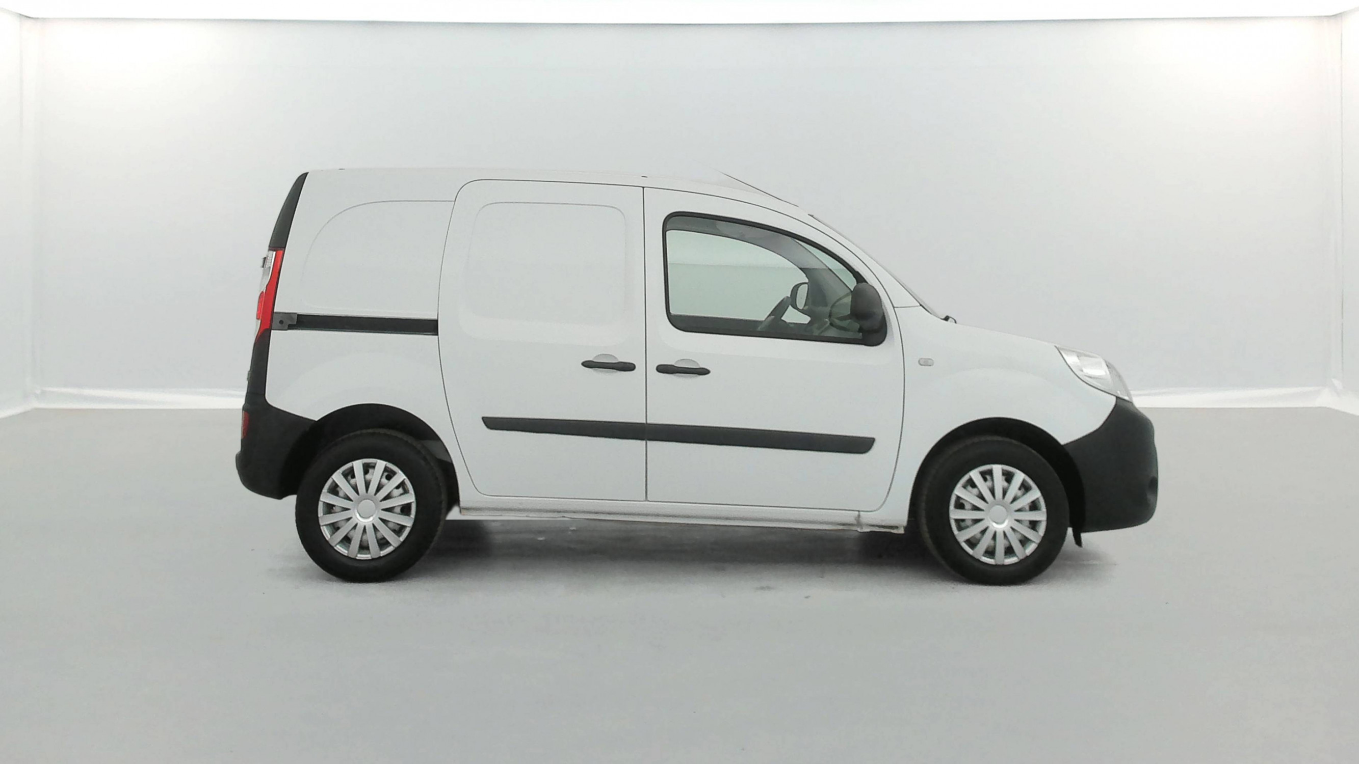 Vente en ligne Renault Kangoo Express  1.5 DCI 90 ENERGY au prix de 9 490 €