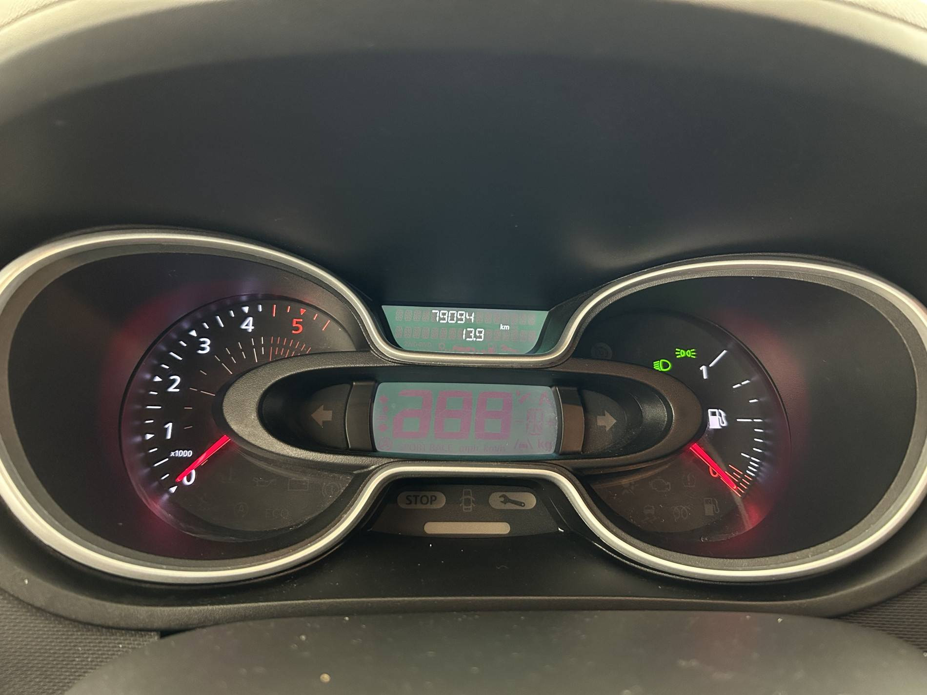 Vente en ligne Renault Trafic 3 Fourgon TRAFIC FGN L1H1 1200 KG DCI 120 au prix de 18 790 €