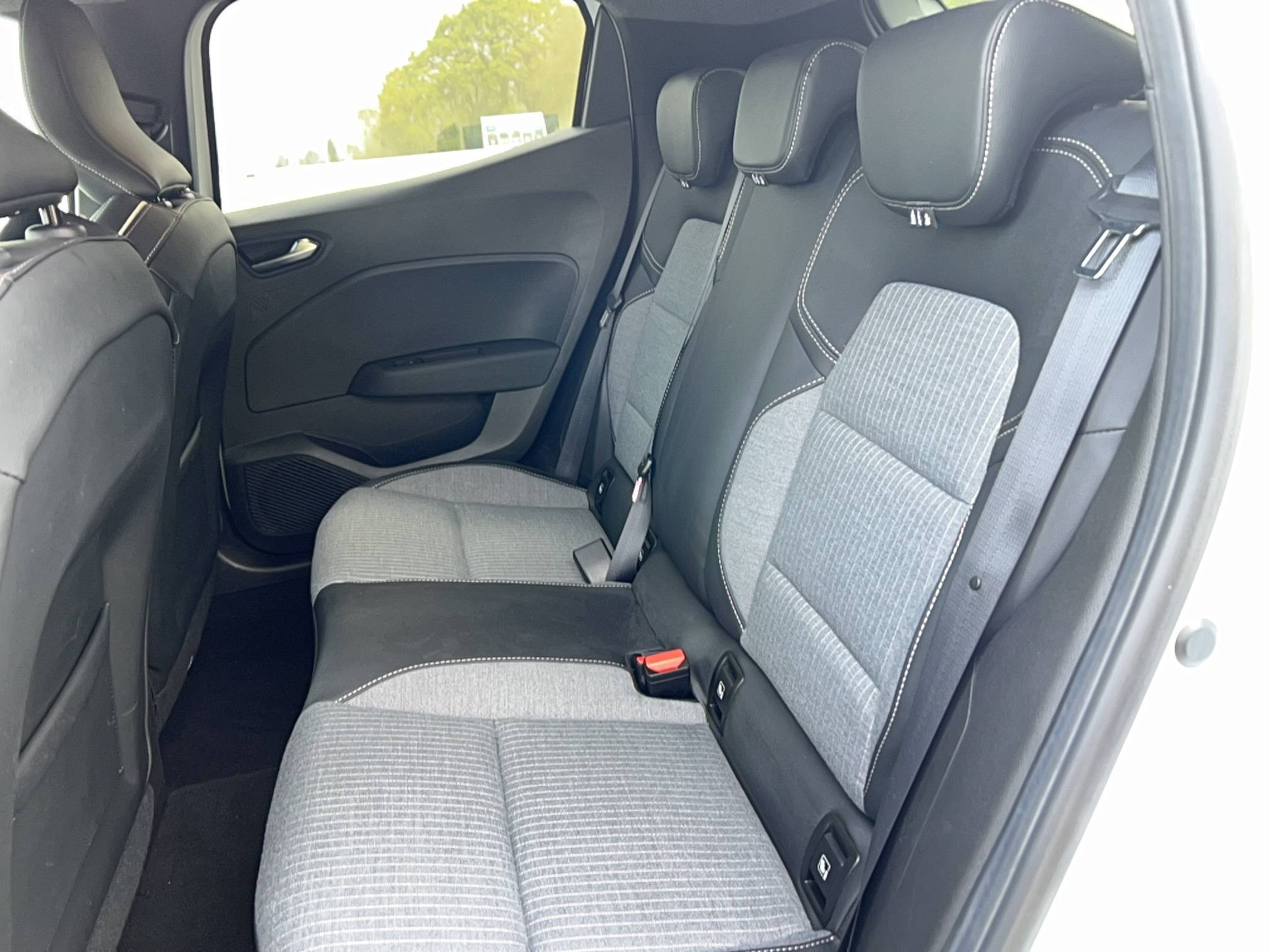 Vente en ligne Renault Clio 5 Clio TCe 90 au prix de 16 990 €