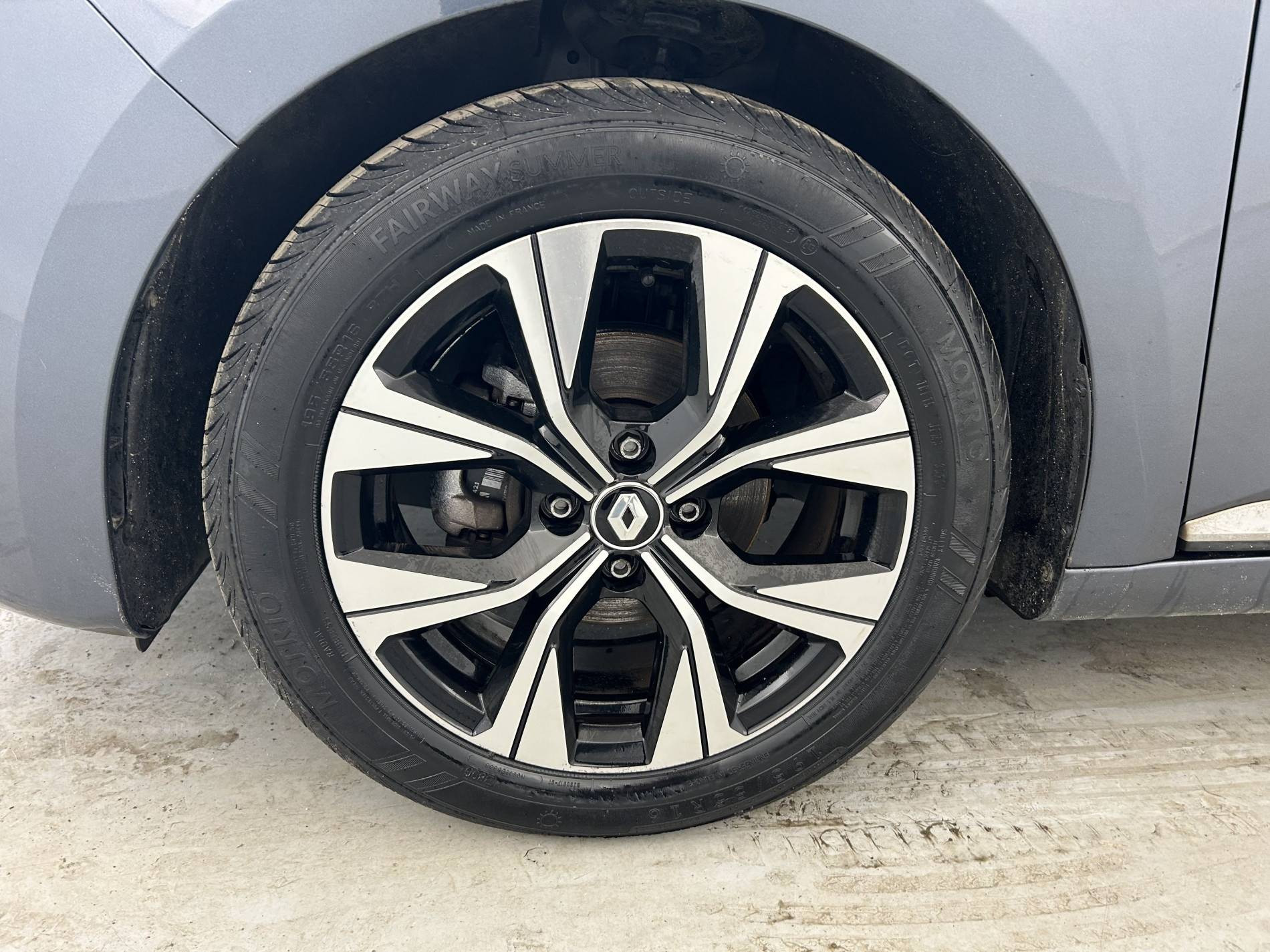 Vente en ligne Renault Clio 5 Clio TCe 90 - 21N au prix de 14 490 €