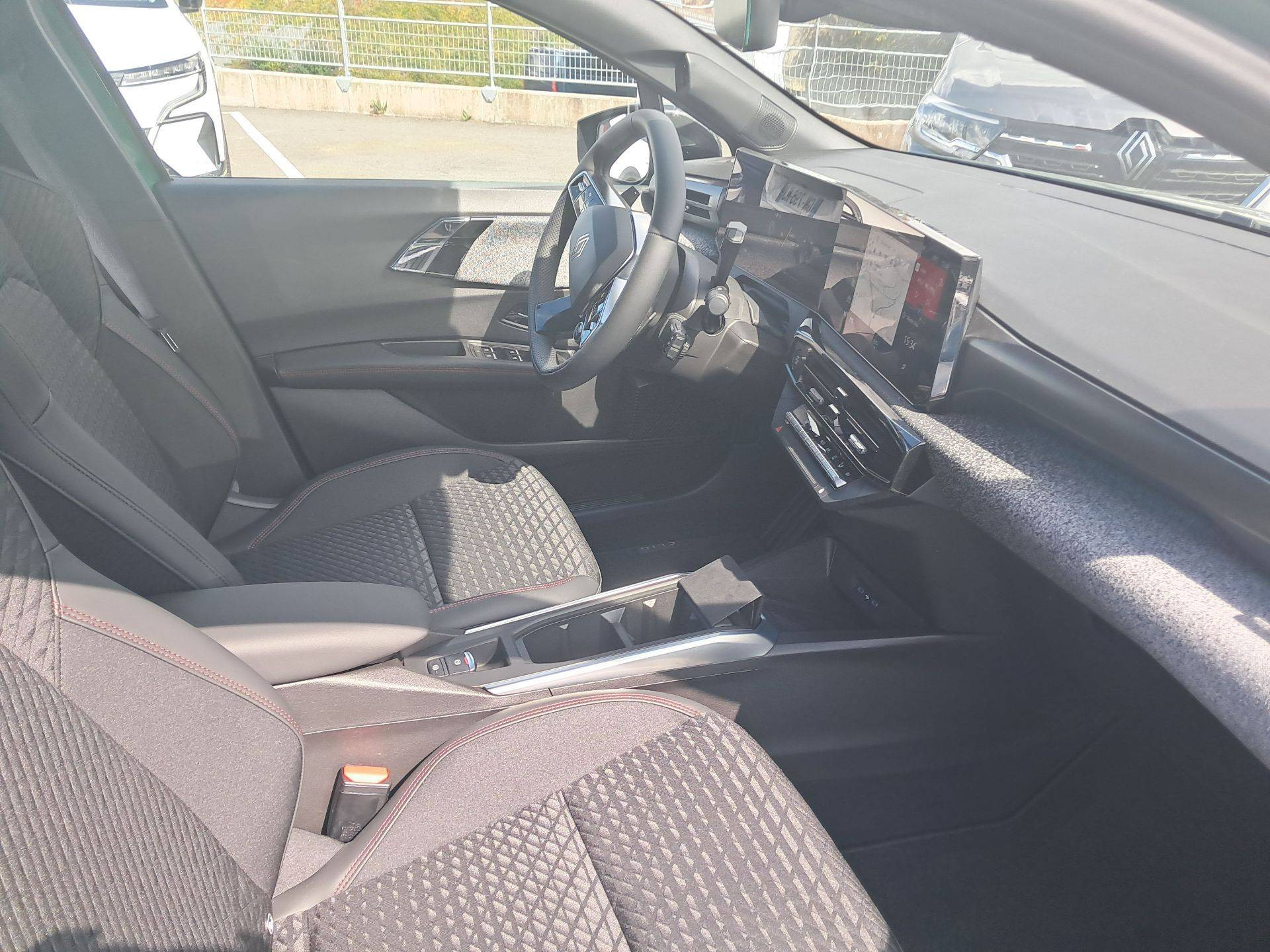 Vente en ligne Renault Clio 6 Clio Eco-G 120 ch EDC au prix de 25 290 €