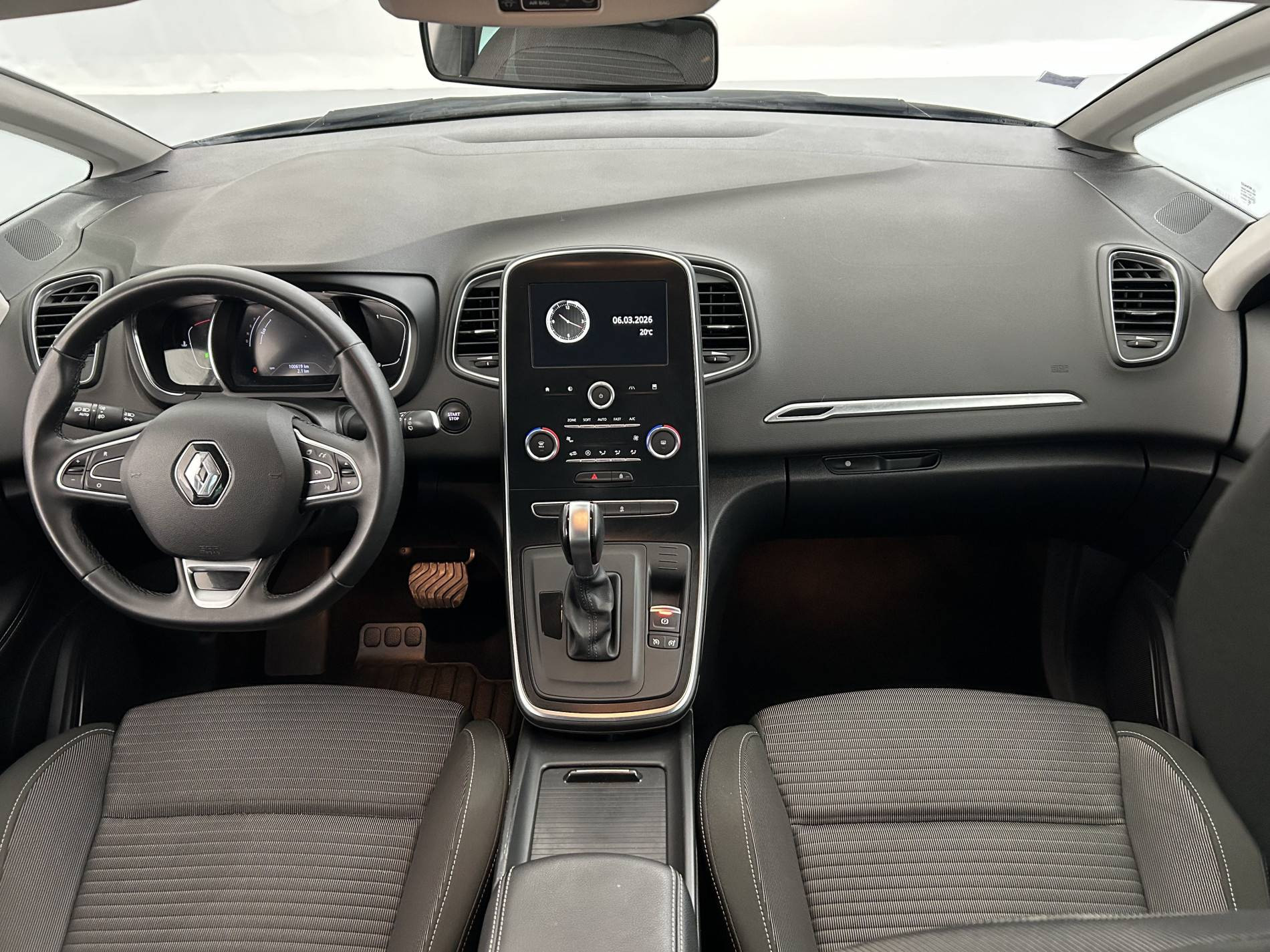 Vente en ligne Renault Scenic 4 Scenic Blue dCi 120 EDC - 21 au prix de 16 480 €